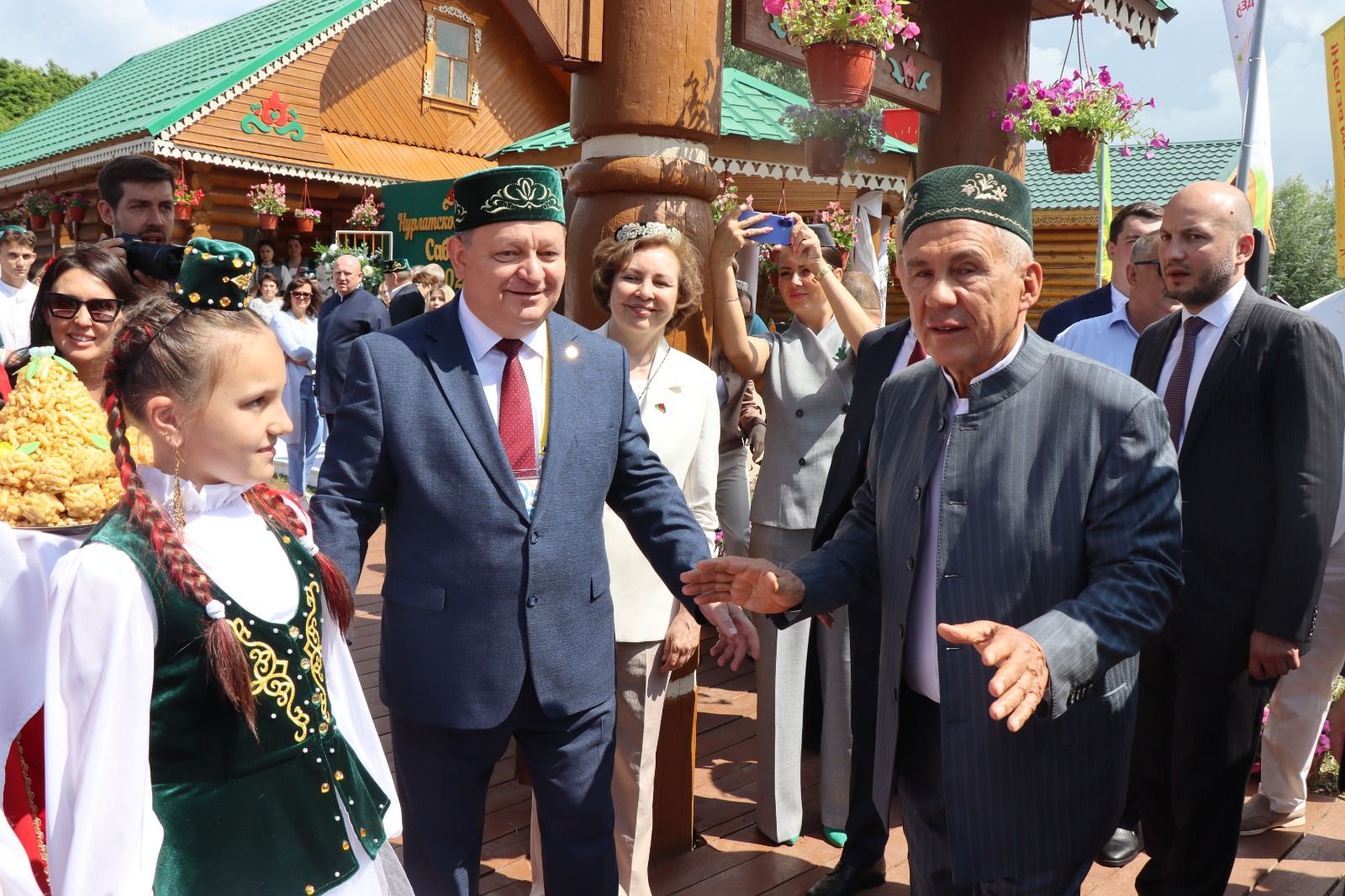 Нурлатское подворье на казанском Сабантуе посетил Раис Татарстана (+ фоторепортаж)