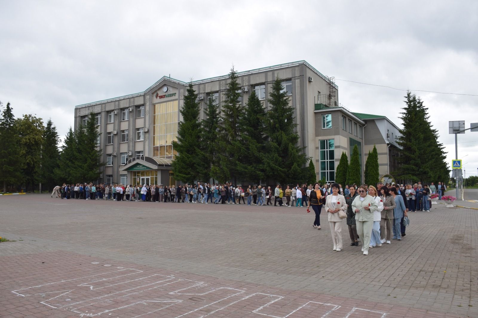 В День памяти и скорби в Нурлате прошел траурный митинг (+ фоторепортаж)