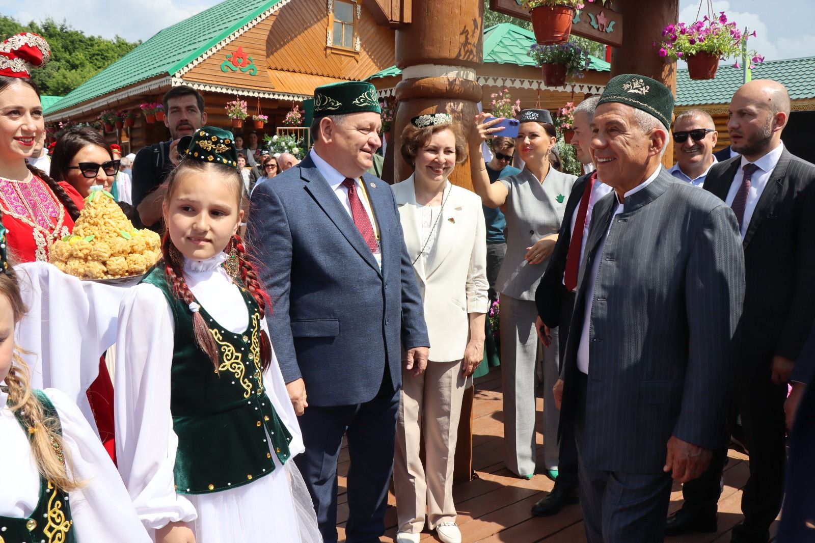 Нурлатское подворье на казанском Сабантуе посетил Раис Татарстана (+ фоторепортаж)