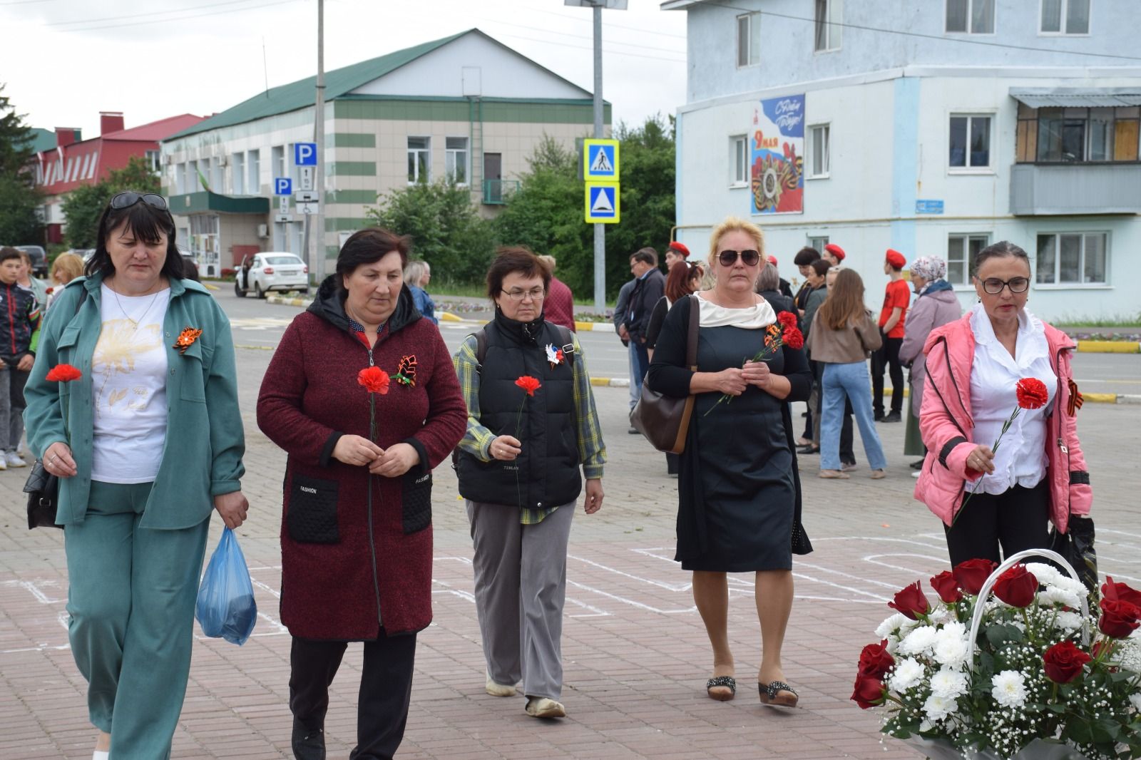 В День памяти и скорби в Нурлате прошел траурный митинг (+ фоторепортаж)