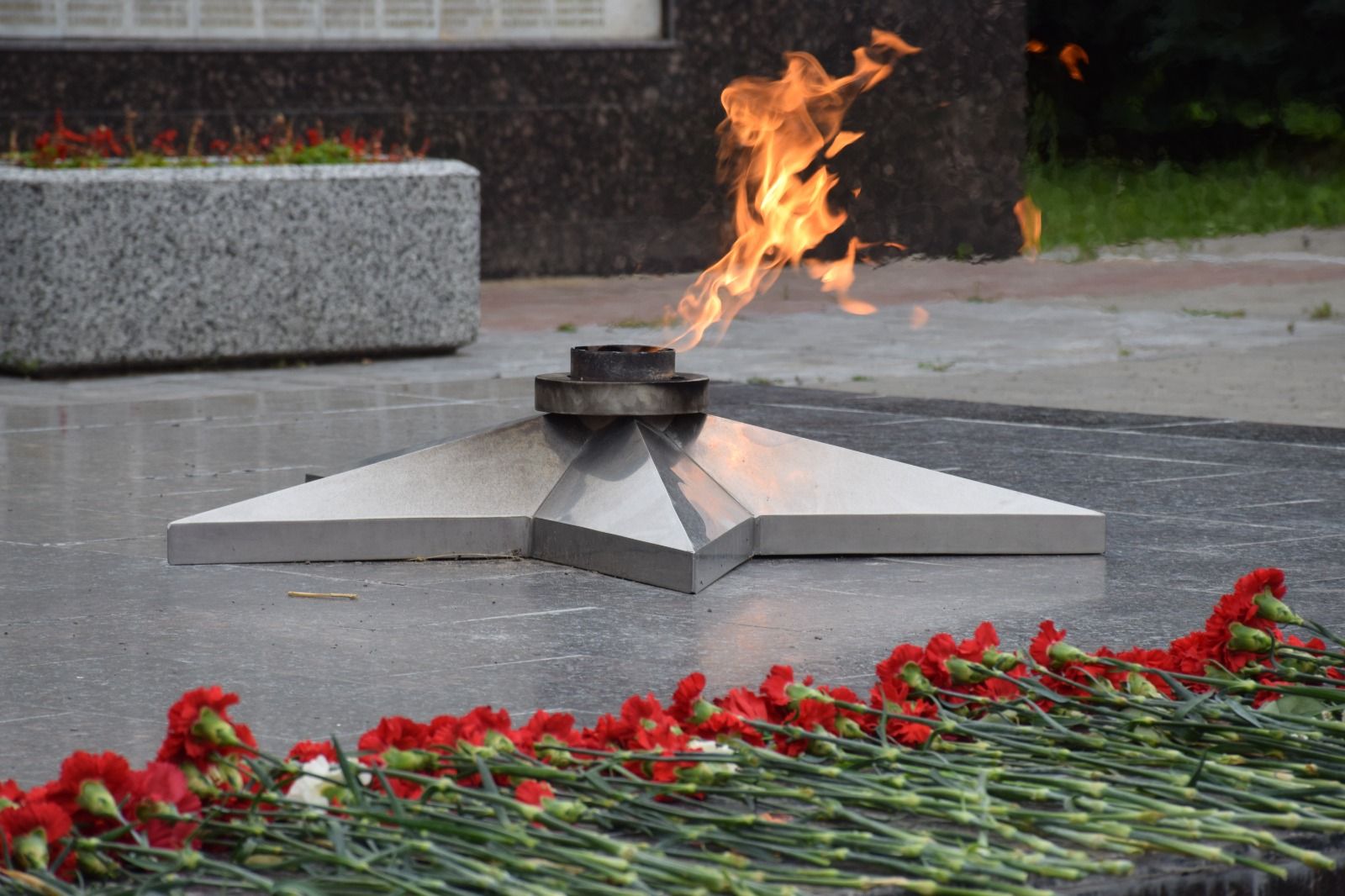 В День памяти и скорби в Нурлате прошел траурный митинг (+ фоторепортаж)
