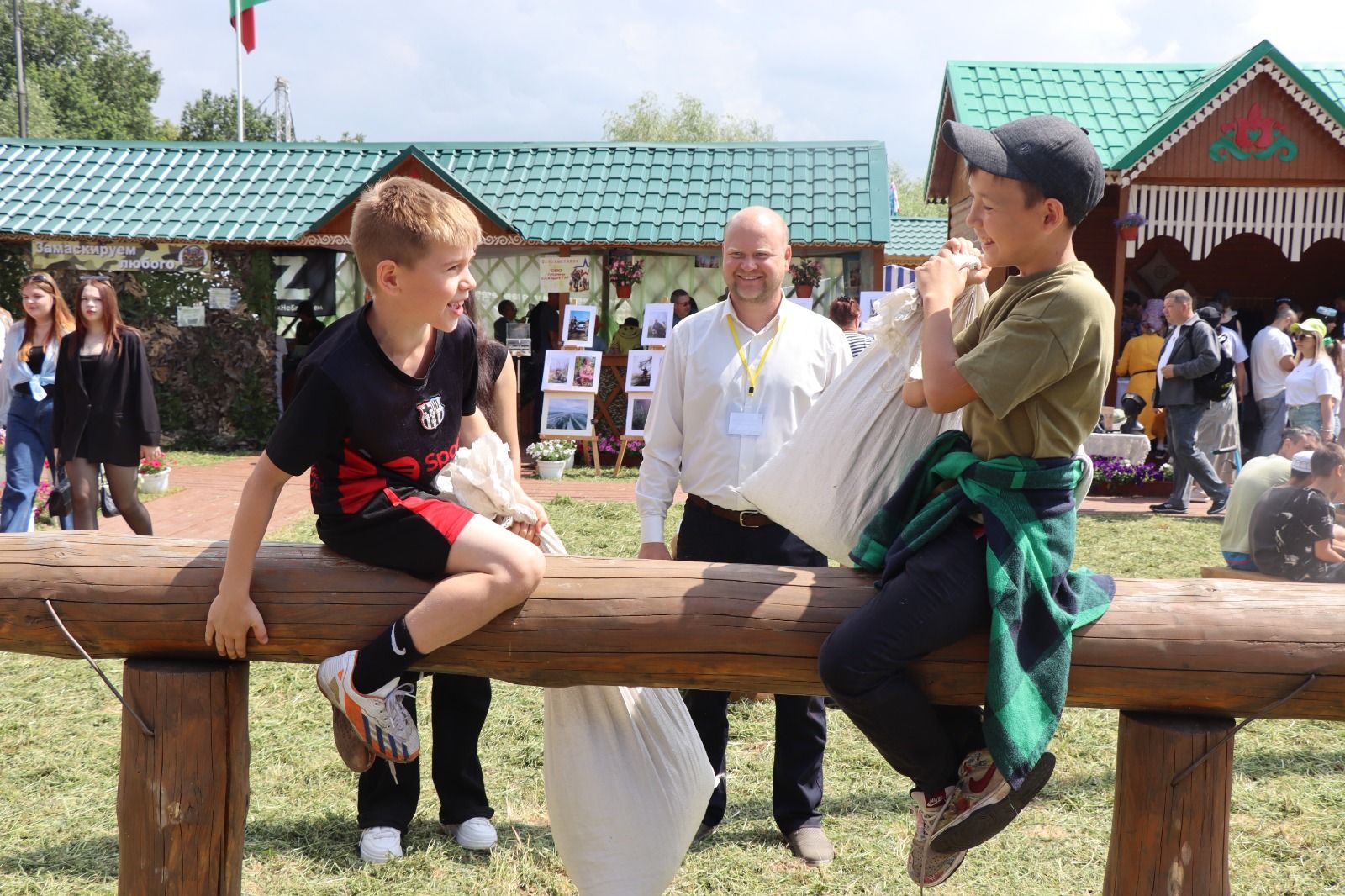 Нурлатское подворье на казанском Сабантуе посетил Раис Татарстана (+ фоторепортаж)