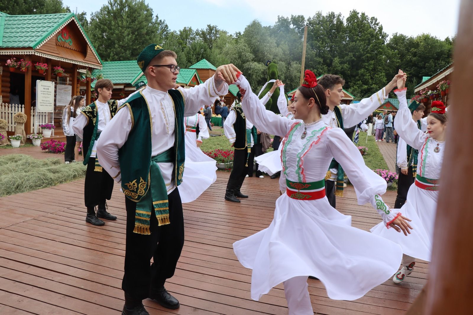 Нурлатское подворье на казанском Сабантуе посетил Раис Татарстана (+ фоторепортаж)