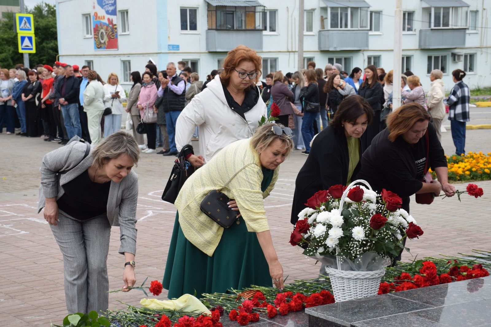 В День памяти и скорби в Нурлате прошел траурный митинг (+ фоторепортаж)