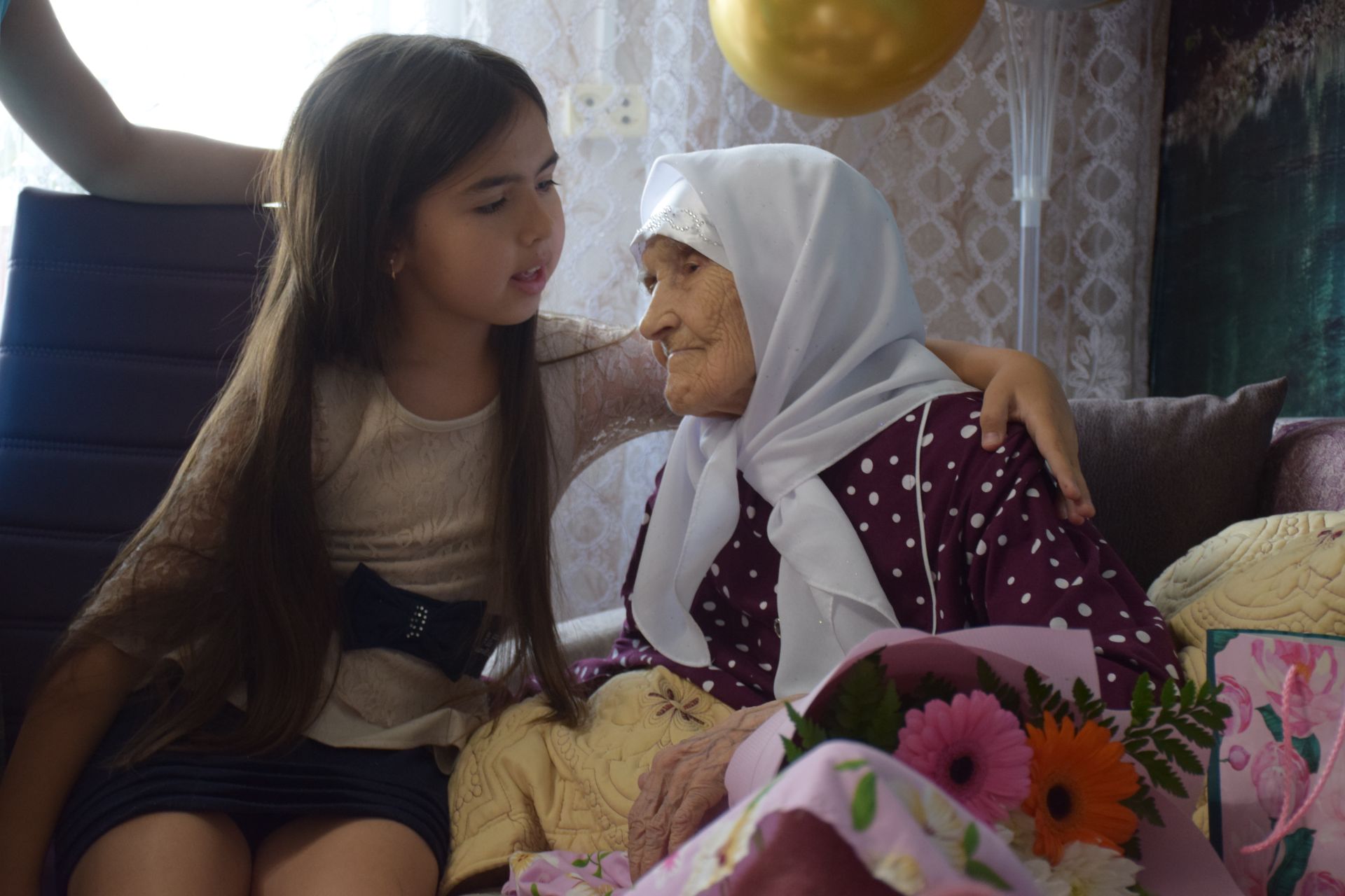 Уважаемая учительница из села Новое Иглайкино Файзя Валиахметовна Губайдуллина отмечает столетний юбилей