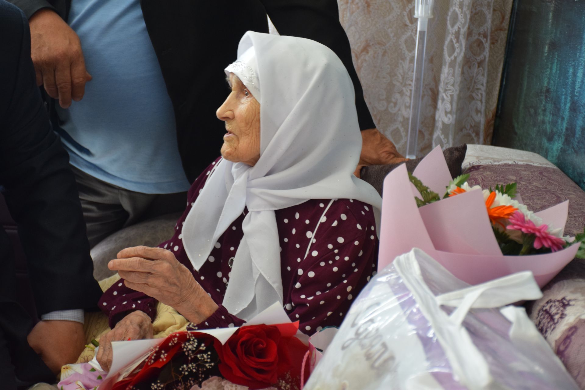 Уважаемая учительница из села Новое Иглайкино Файзя Валиахметовна Губайдуллина отмечает столетний юбилей