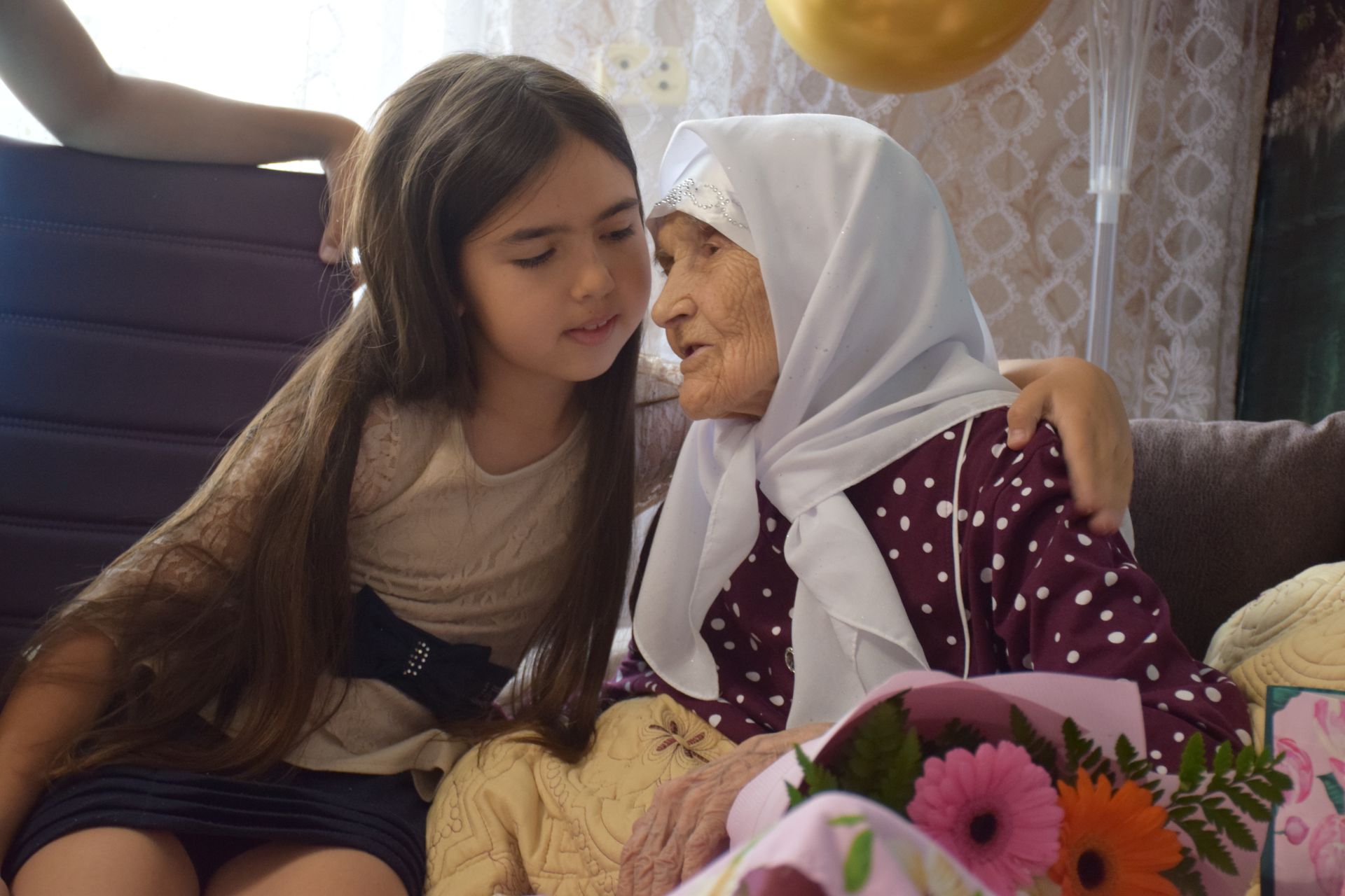 Уважаемая учительница из села Новое Иглайкино Файзя Валиахметовна Губайдуллина отмечает столетний юбилей