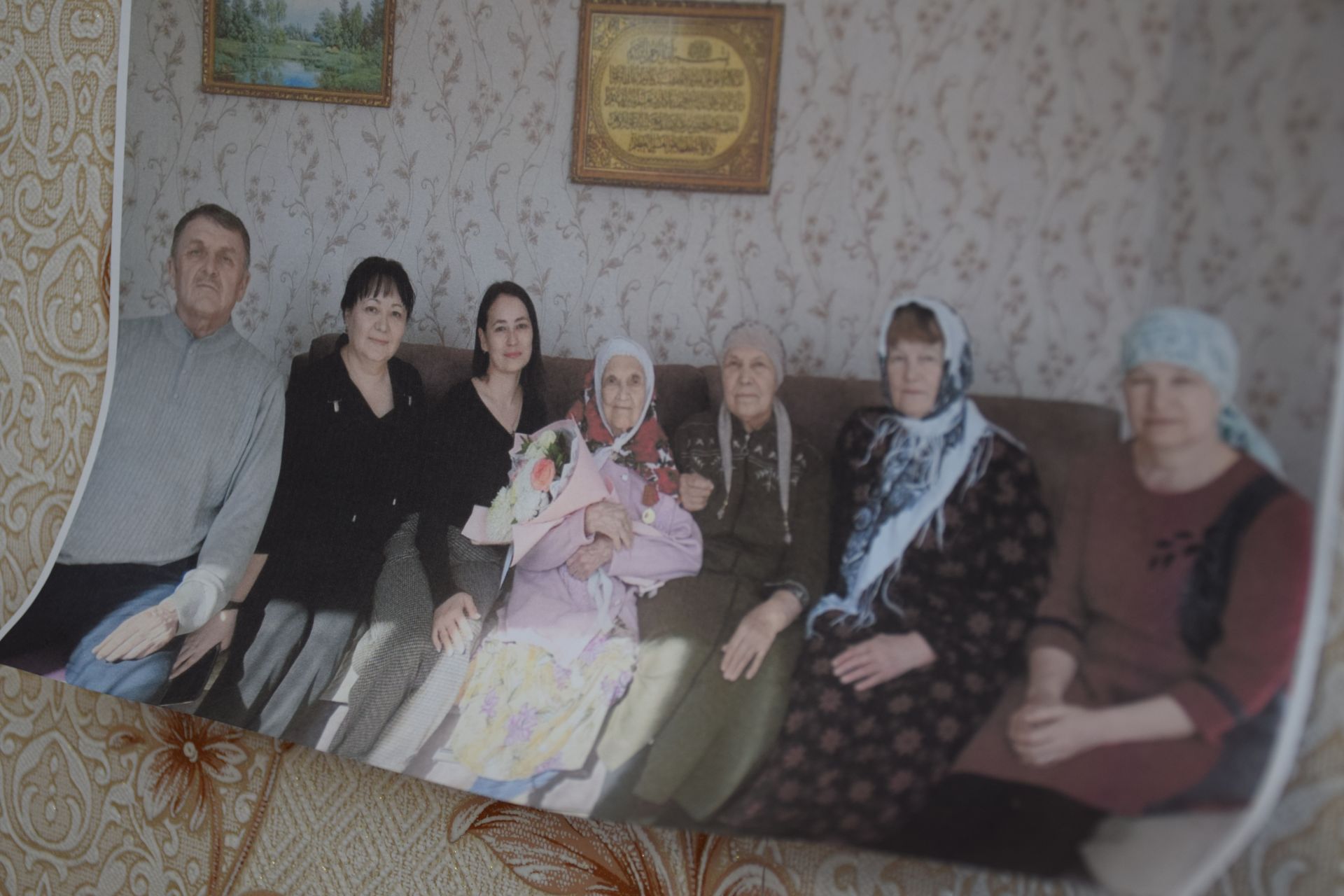 Уважаемая учительница из села Новое Иглайкино Файзя Валиахметовна Губайдуллина отмечает столетний юбилей