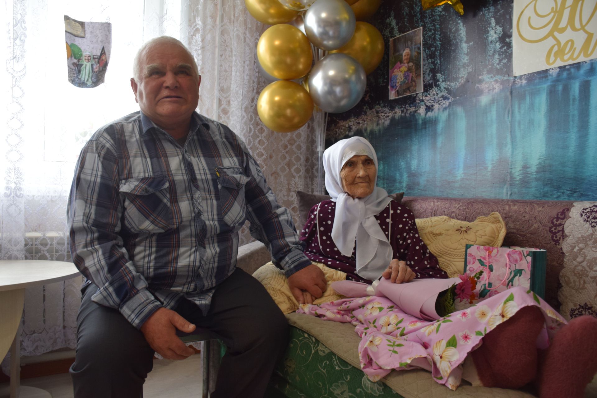 Уважаемая учительница из села Новое Иглайкино Файзя Валиахметовна Губайдуллина отмечает столетний юбилей