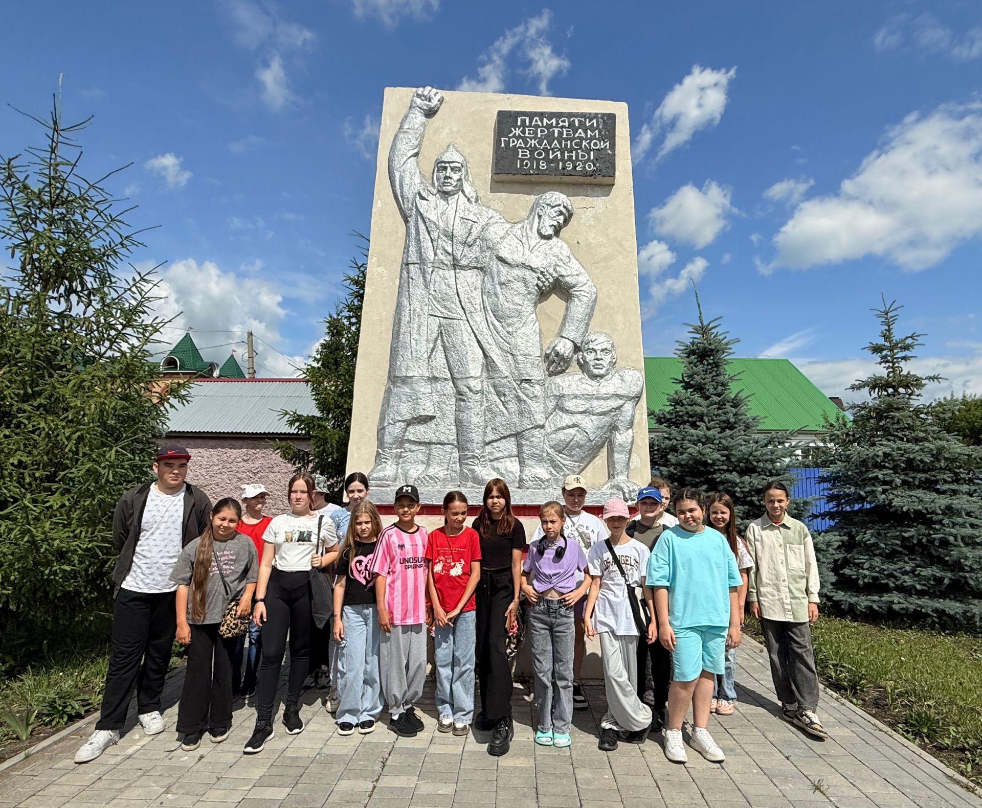 Юные исследователи из Нурлата побывали на железнодорожном вокзале
