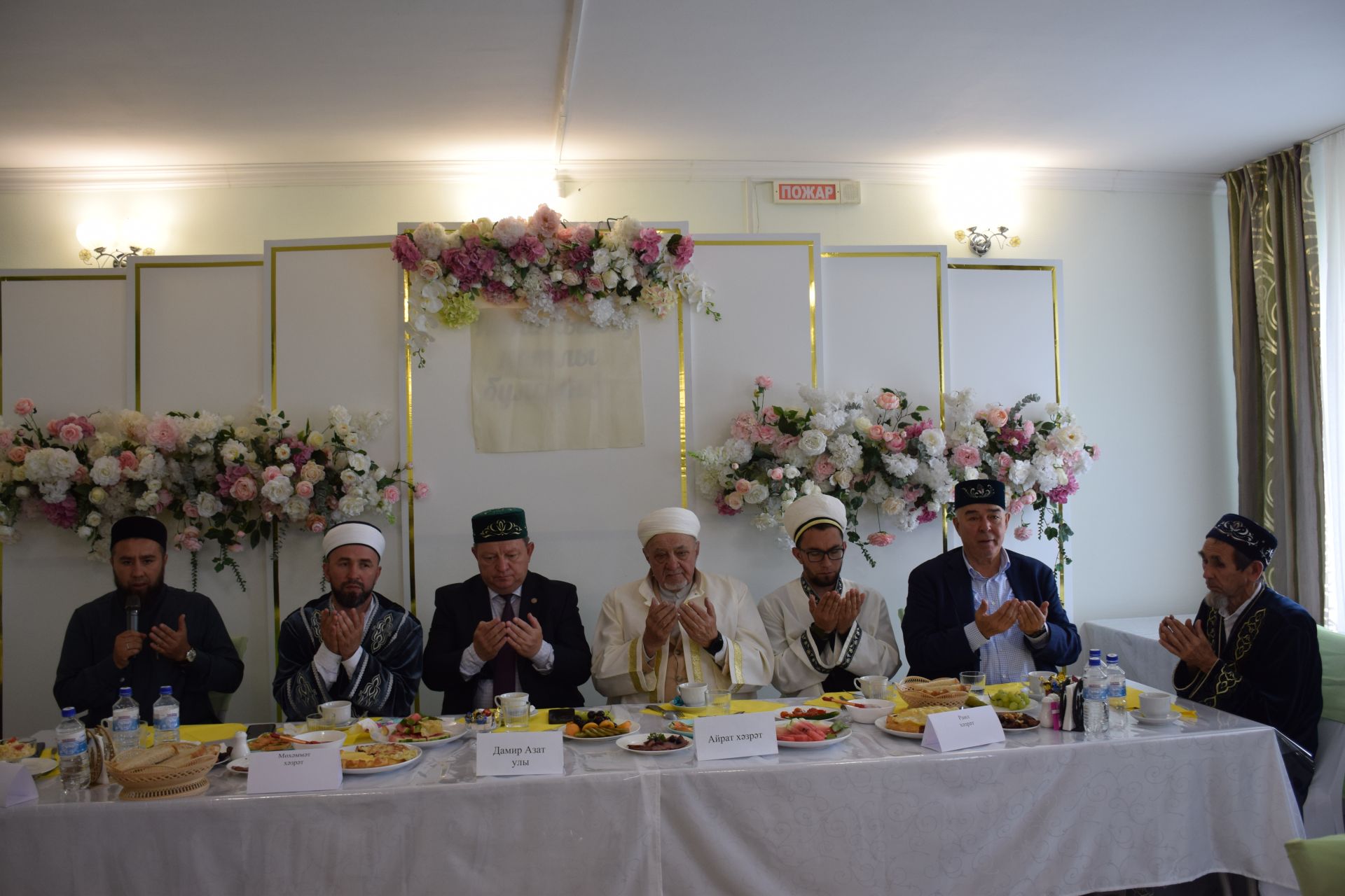В образовательном центре имени Ахмадзаки хазрата Сафиуллина прошел Курбан-меджлис