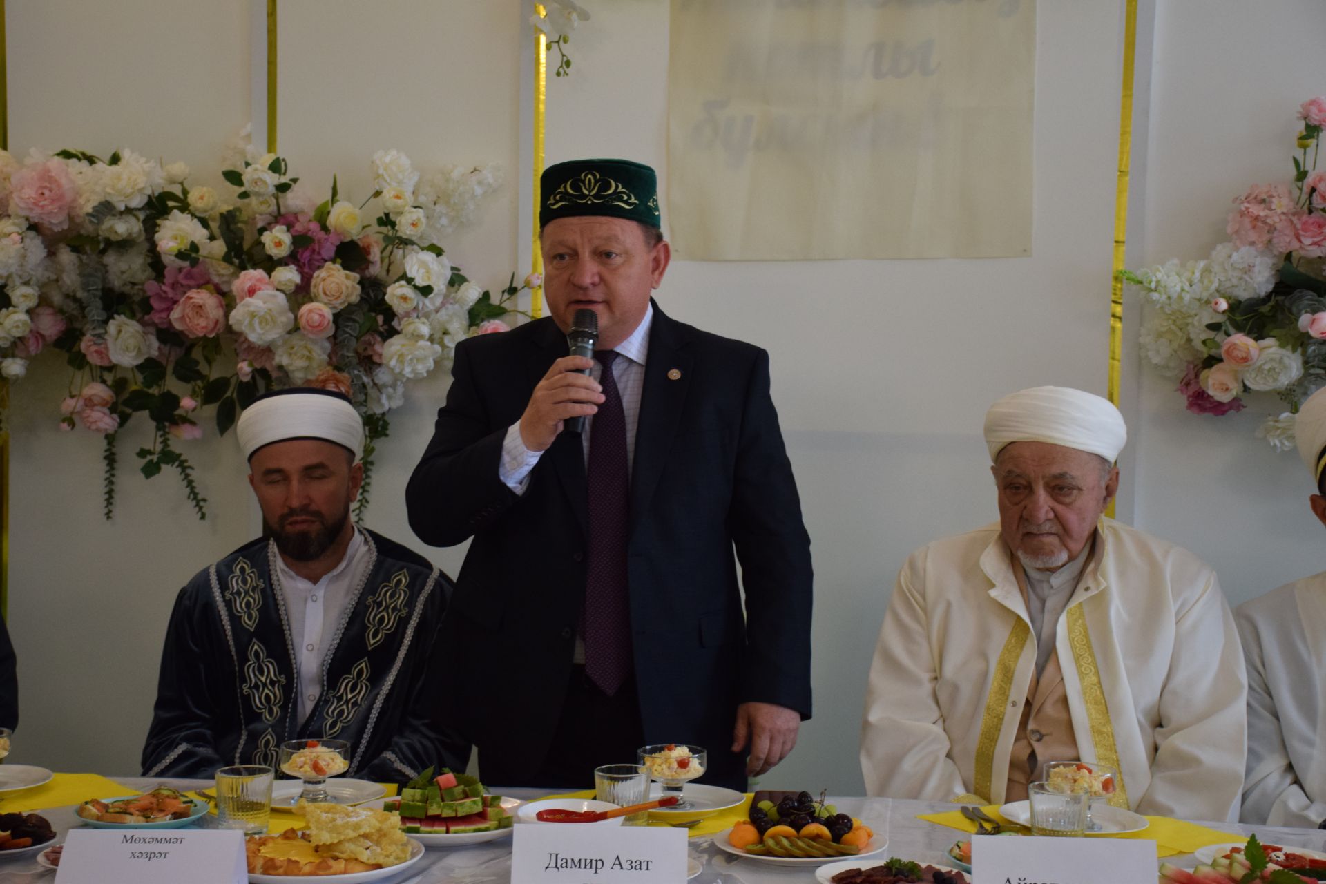 В образовательном центре имени Ахмадзаки хазрата Сафиуллина прошел Курбан-меджлис