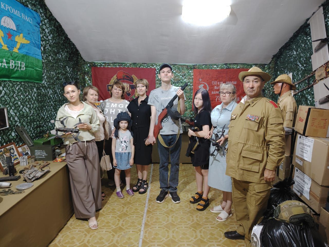 Центр «Гармония» организовал для подопечных экскурсию в военно-патриотический музей