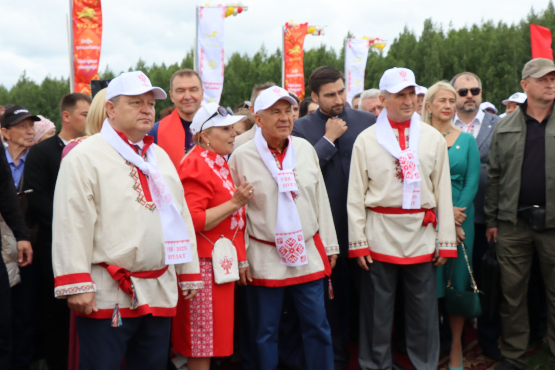 Молодожены Игорь Мамонов и Ирина Савгачева сказали «Да!» на республиканском празднике Уяв в Нурлате