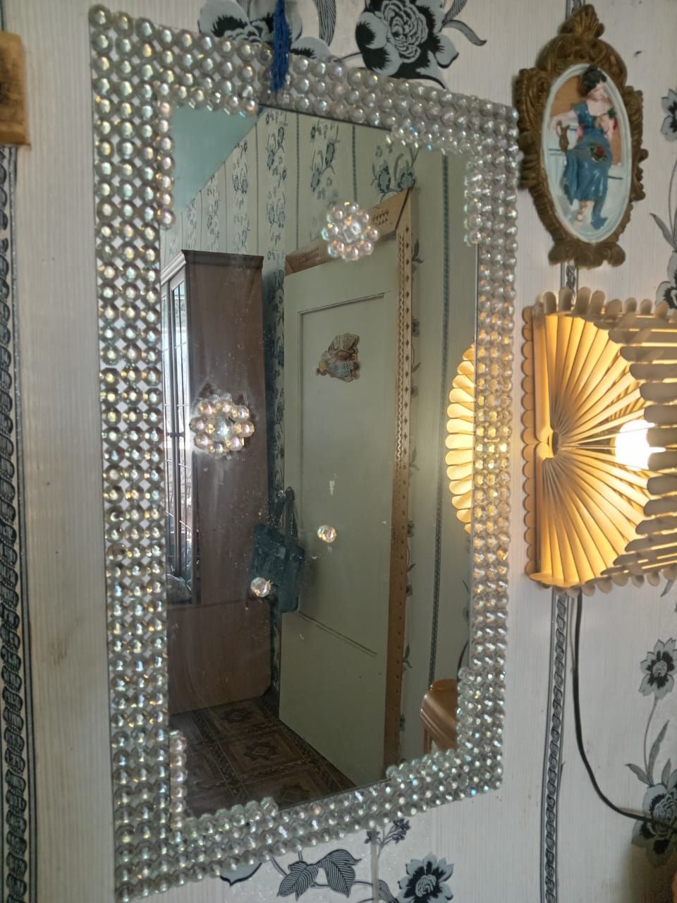 Жительница Чулпанова создает красоту своими руками