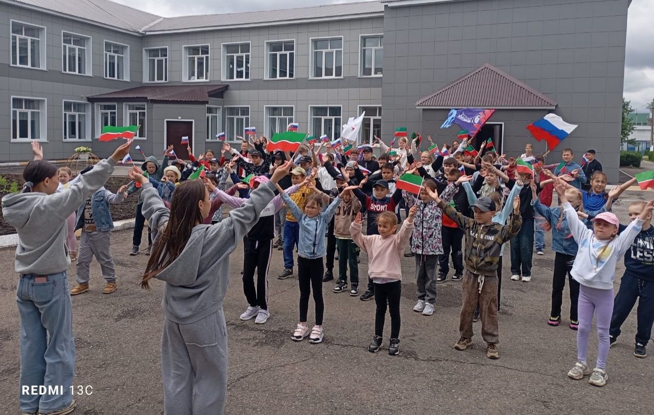 Старт летних лагерей в Нурлатском районе: яркие эмоции и новые открытия!