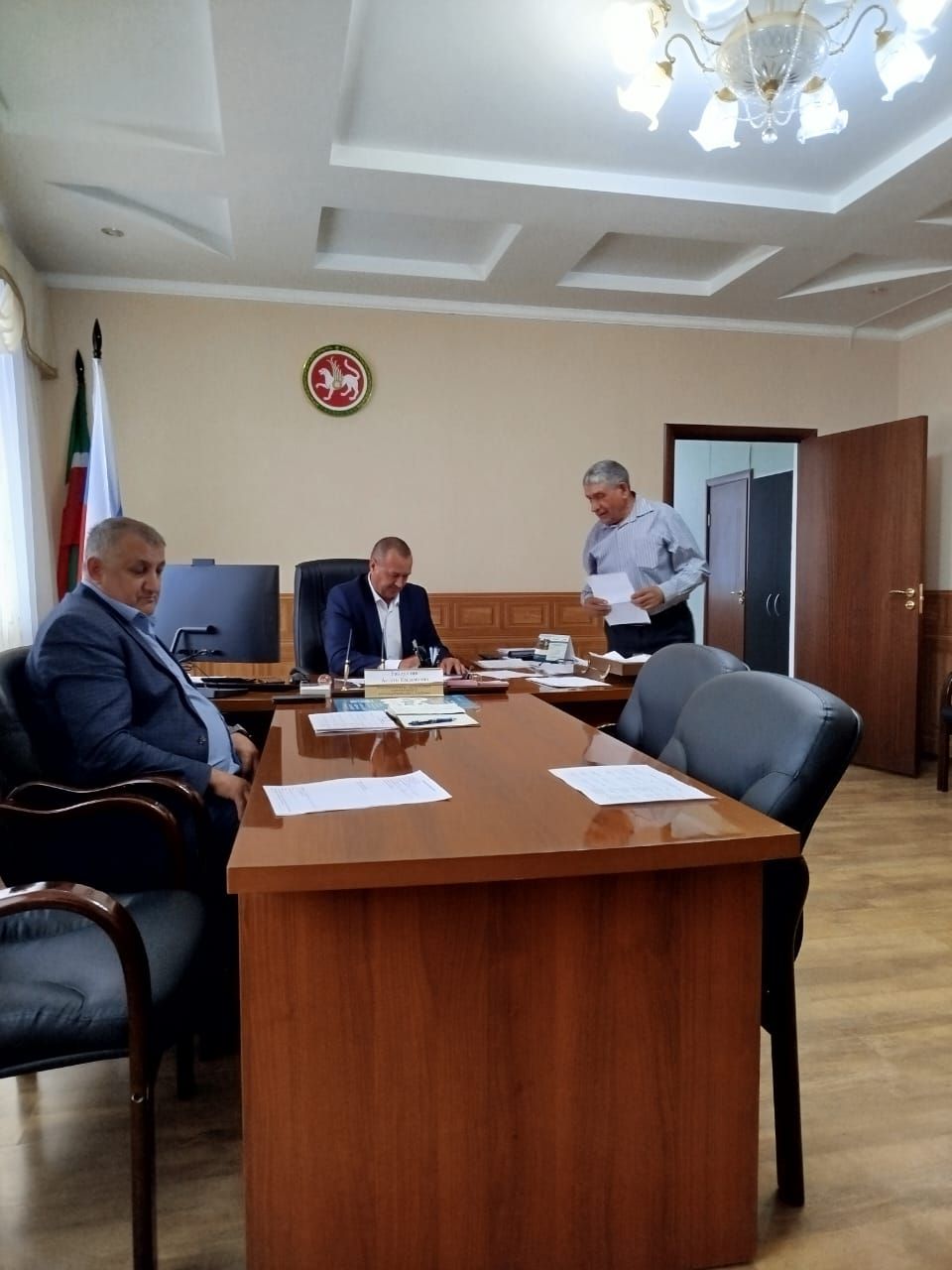 Асгать Габдуллин провёл приём граждан: решаем вопросы вместе