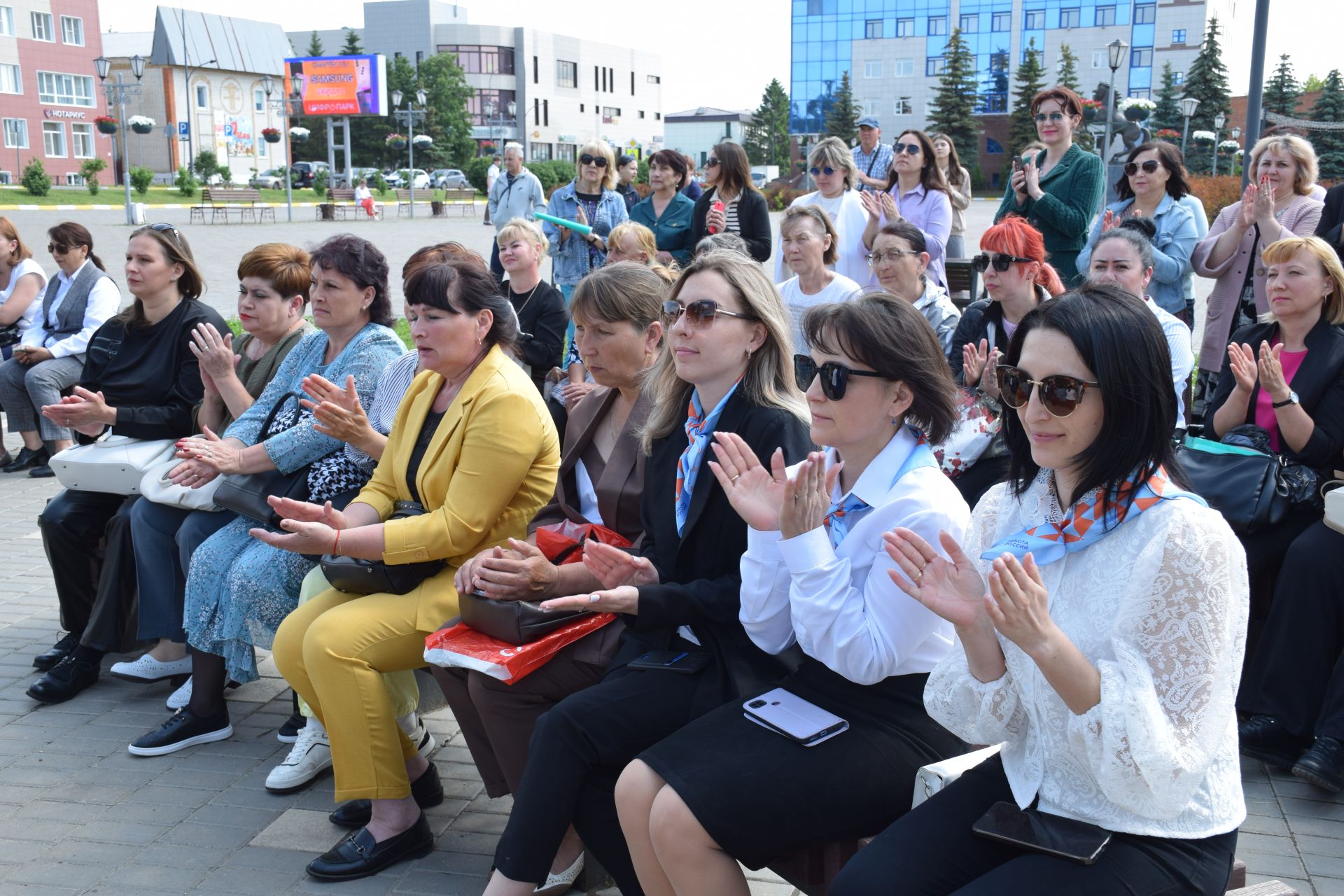 В преддверии Дня социального работника в Нурлате прошло праздничное мероприятие