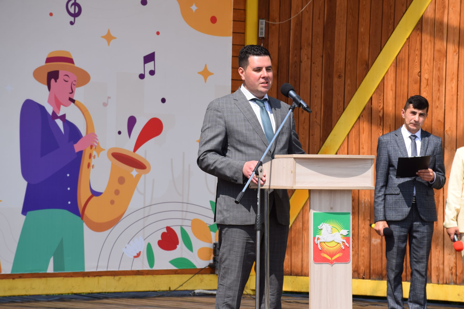 В преддверии Дня социального работника в Нурлате прошло праздничное мероприятие