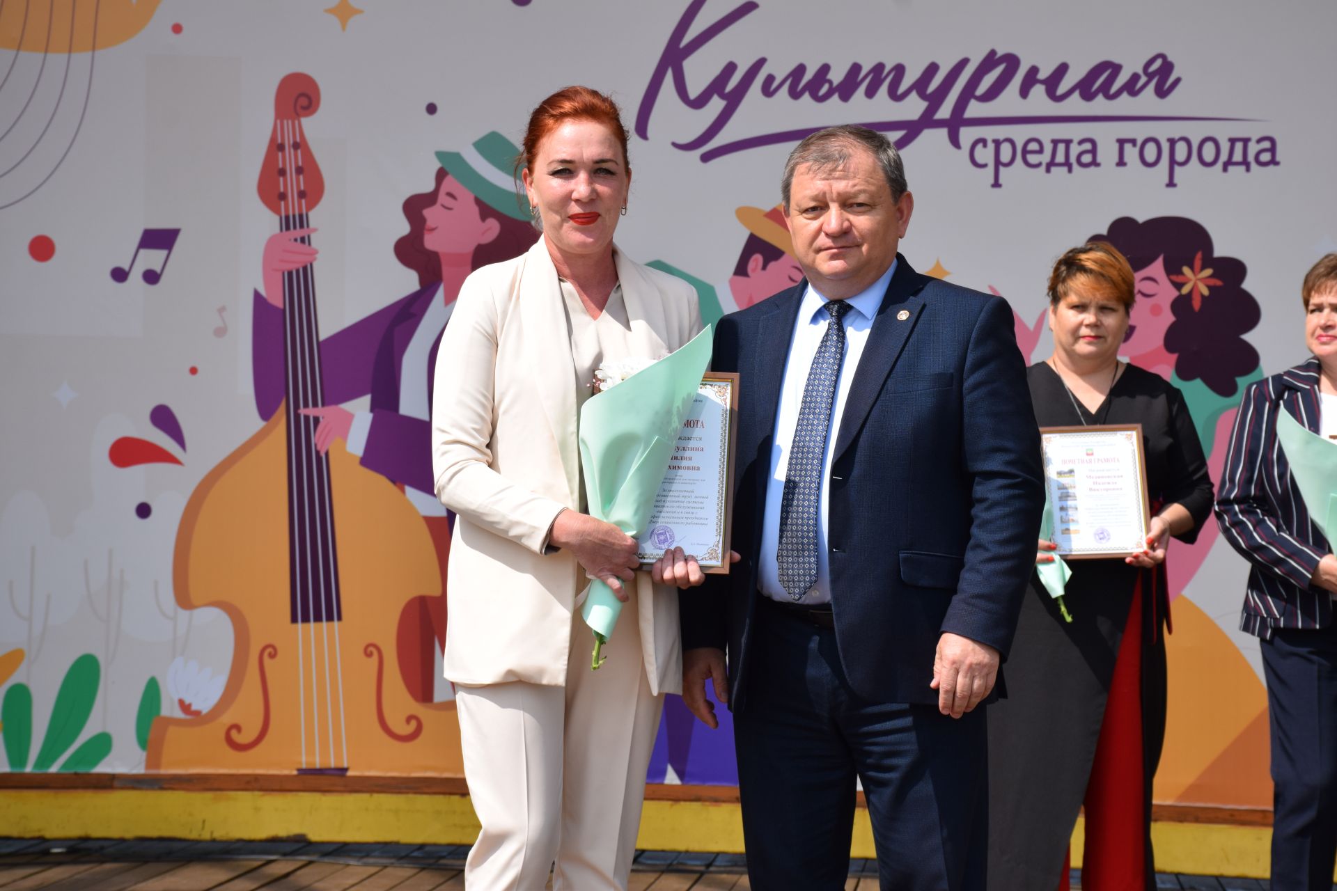 В преддверии Дня социального работника в Нурлате прошло праздничное мероприятие