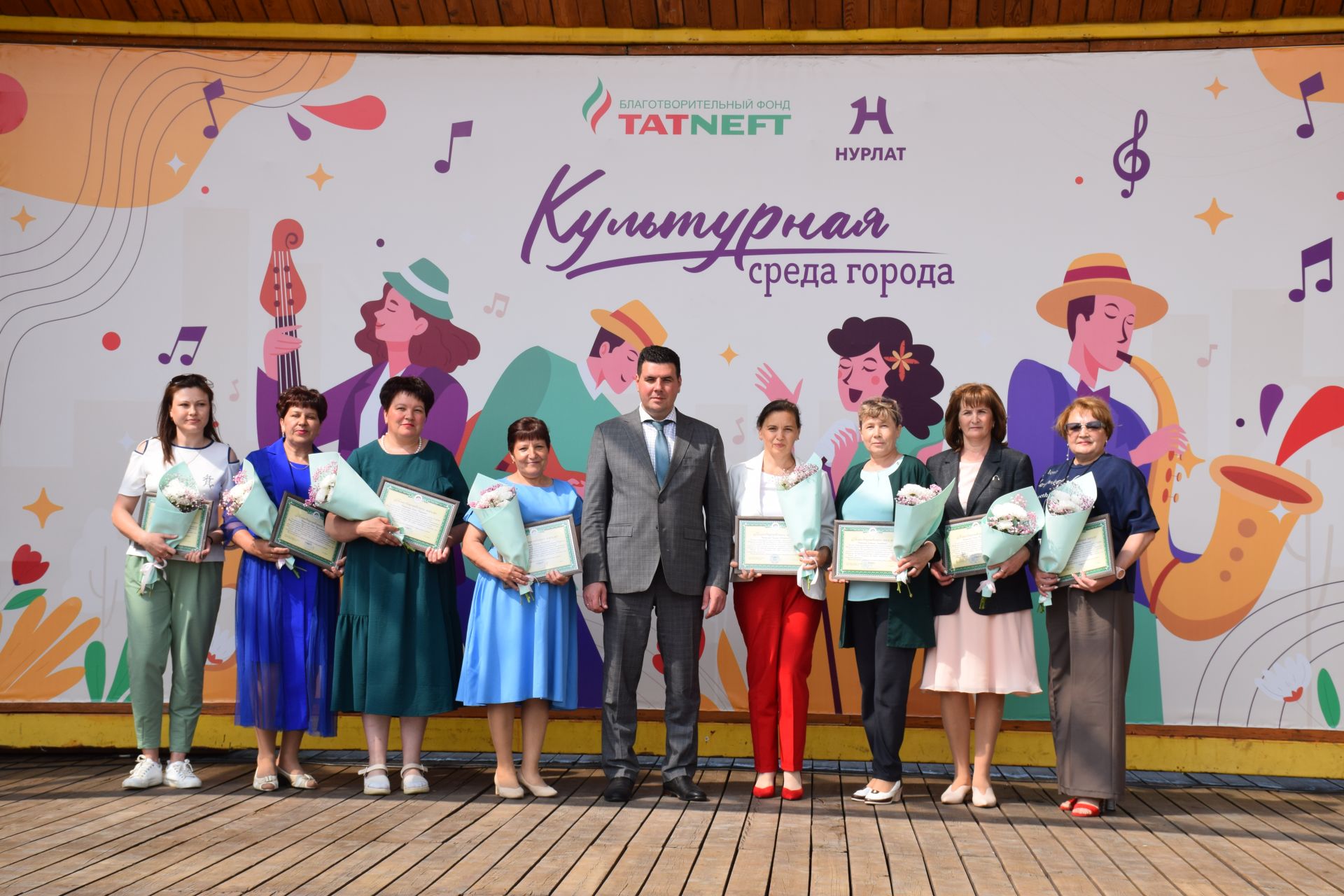 В преддверии Дня социального работника в Нурлате прошло праздничное мероприятие