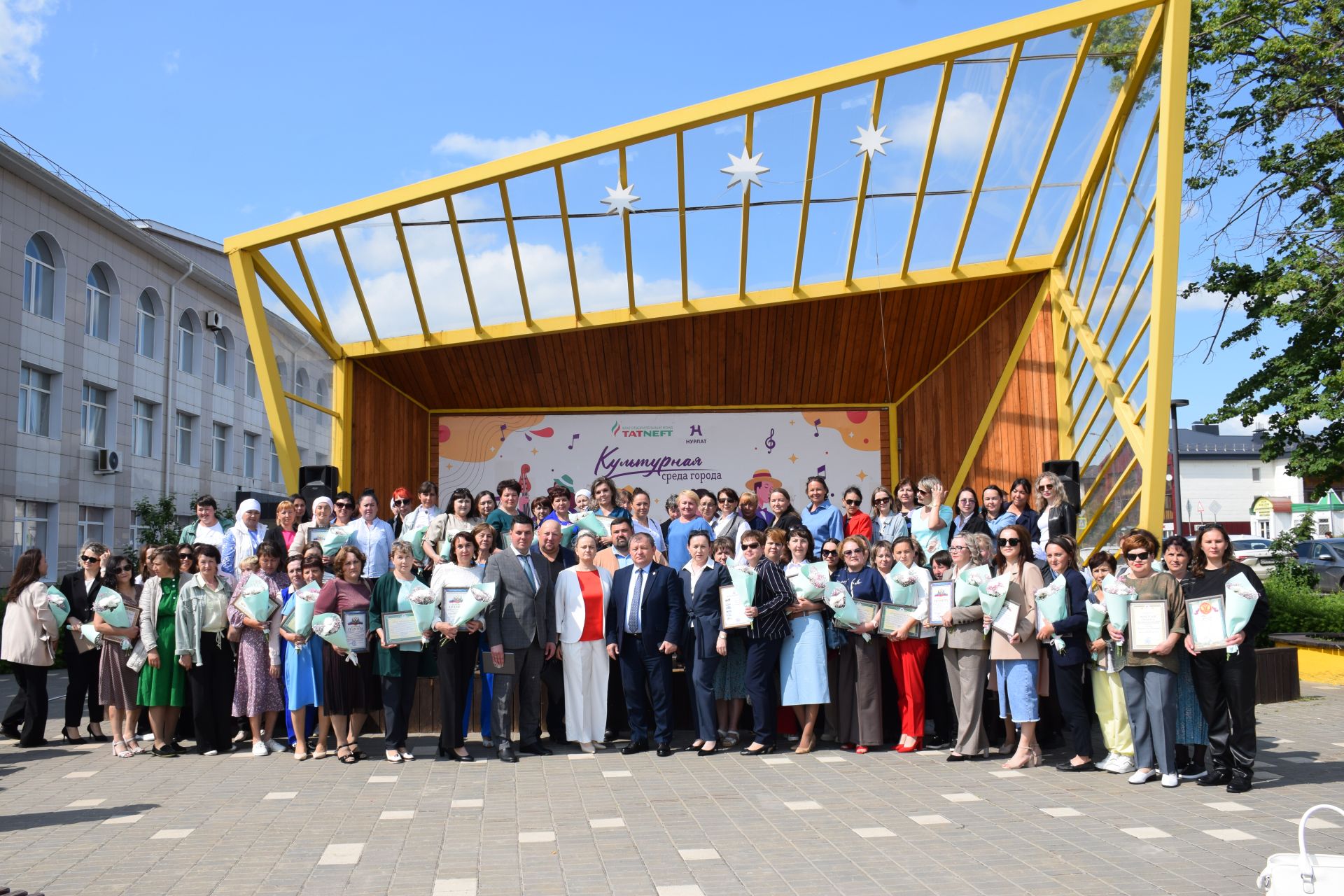 В преддверии Дня социального работника в Нурлате прошло праздничное мероприятие