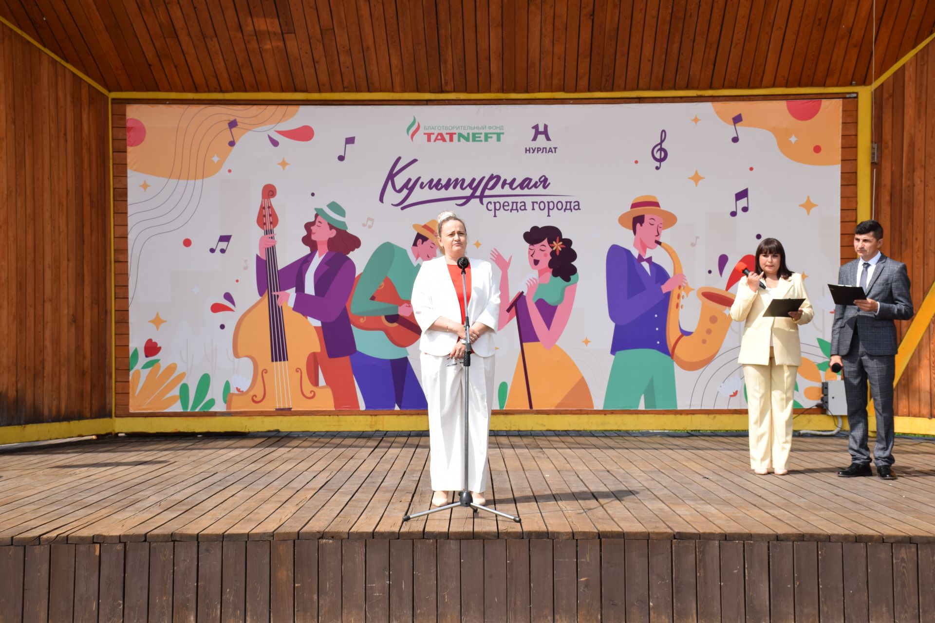 В преддверии Дня социального работника в Нурлате прошло праздничное мероприятие