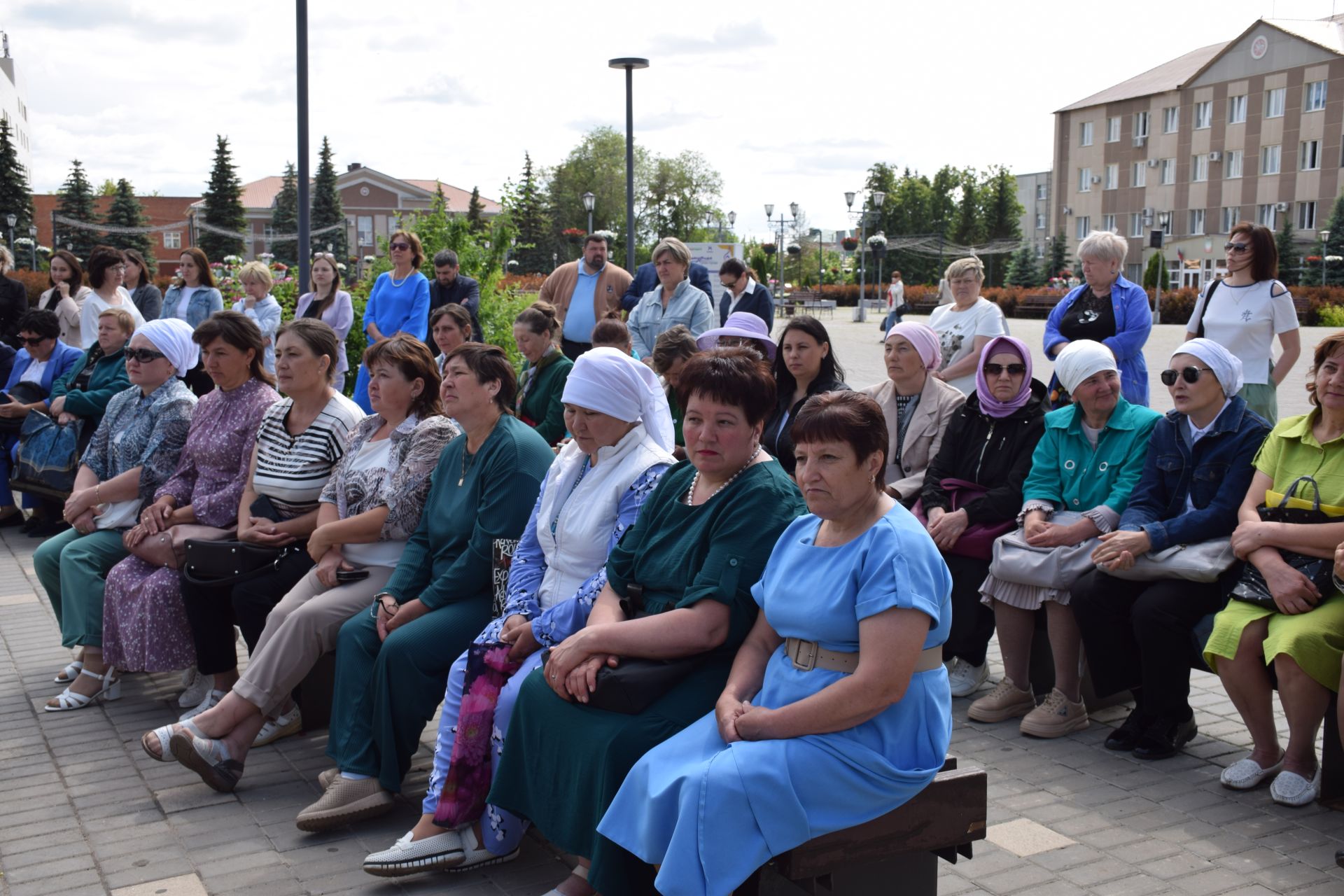 В преддверии Дня социального работника в Нурлате прошло праздничное мероприятие