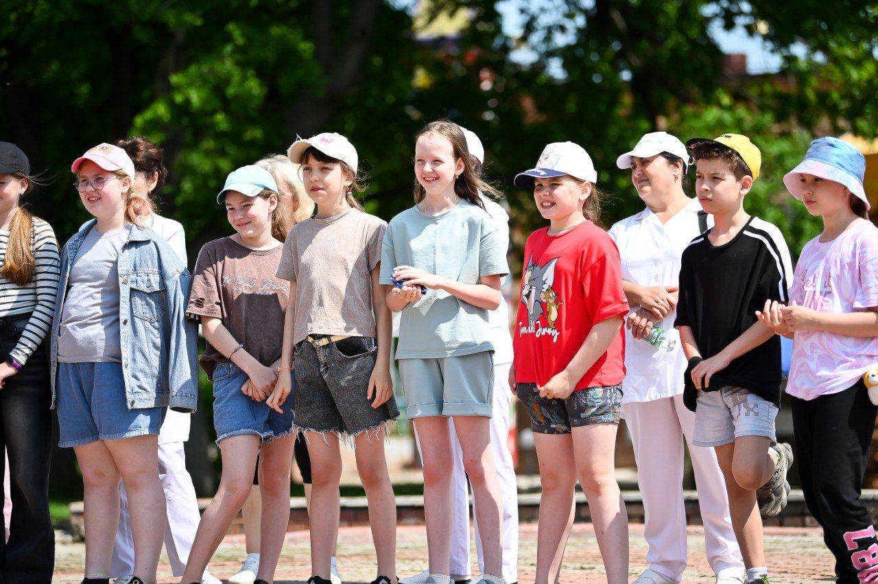 Детский лагерь «Вишнёвая Поляна» встречает героев: день с пожарными ПЧ-73