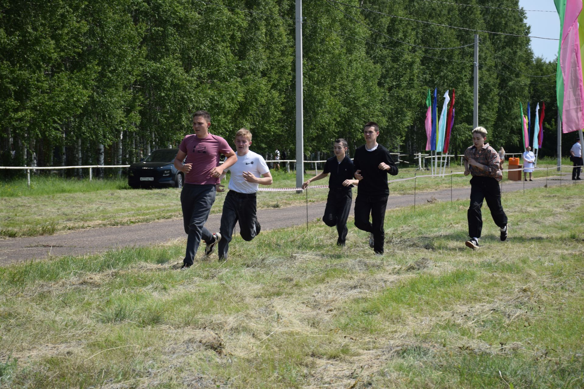 «Тропа мужества» и трофеи СВО: патриотическая площадка фонда «Все для Победы Нурлат» стала центром притяжения на Сабантуе