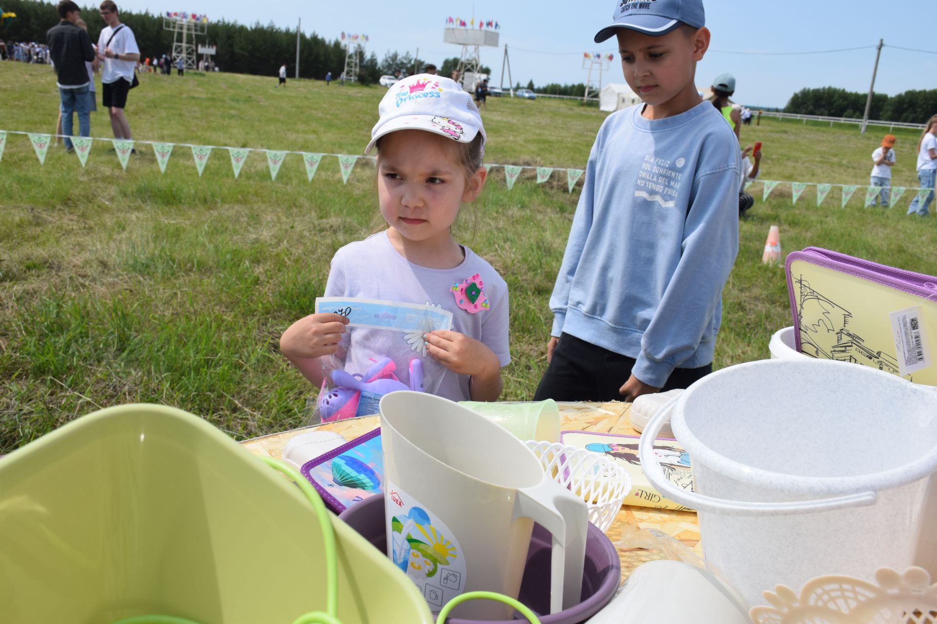 Захит Зядитов из Нового Иглайкина покорил 12-метровый шест на Сабантуе в Нурлате