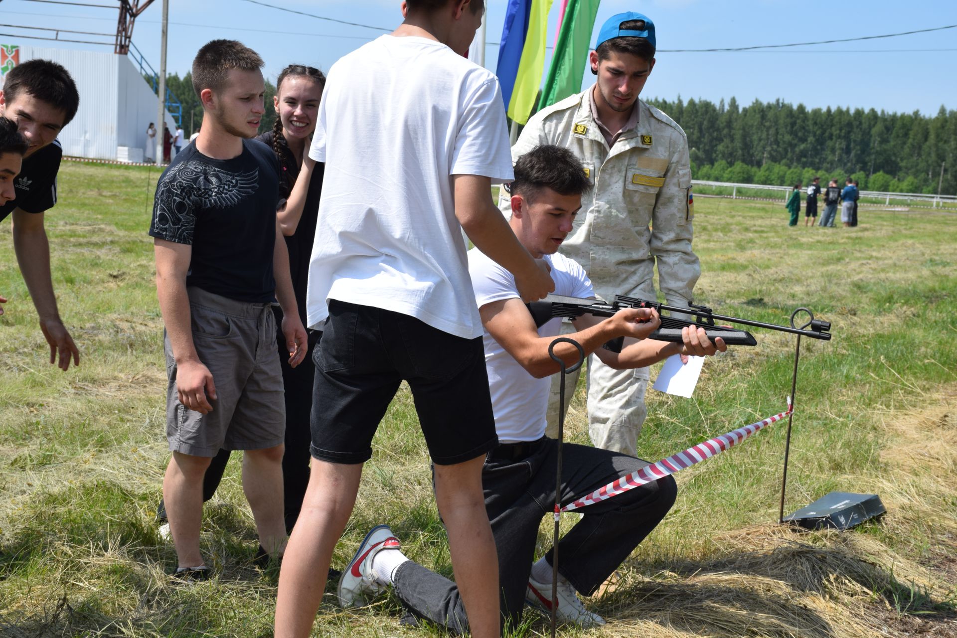 «Тропа мужества» и трофеи СВО: патриотическая площадка фонда «Все для Победы Нурлат» стала центром притяжения на Сабантуе