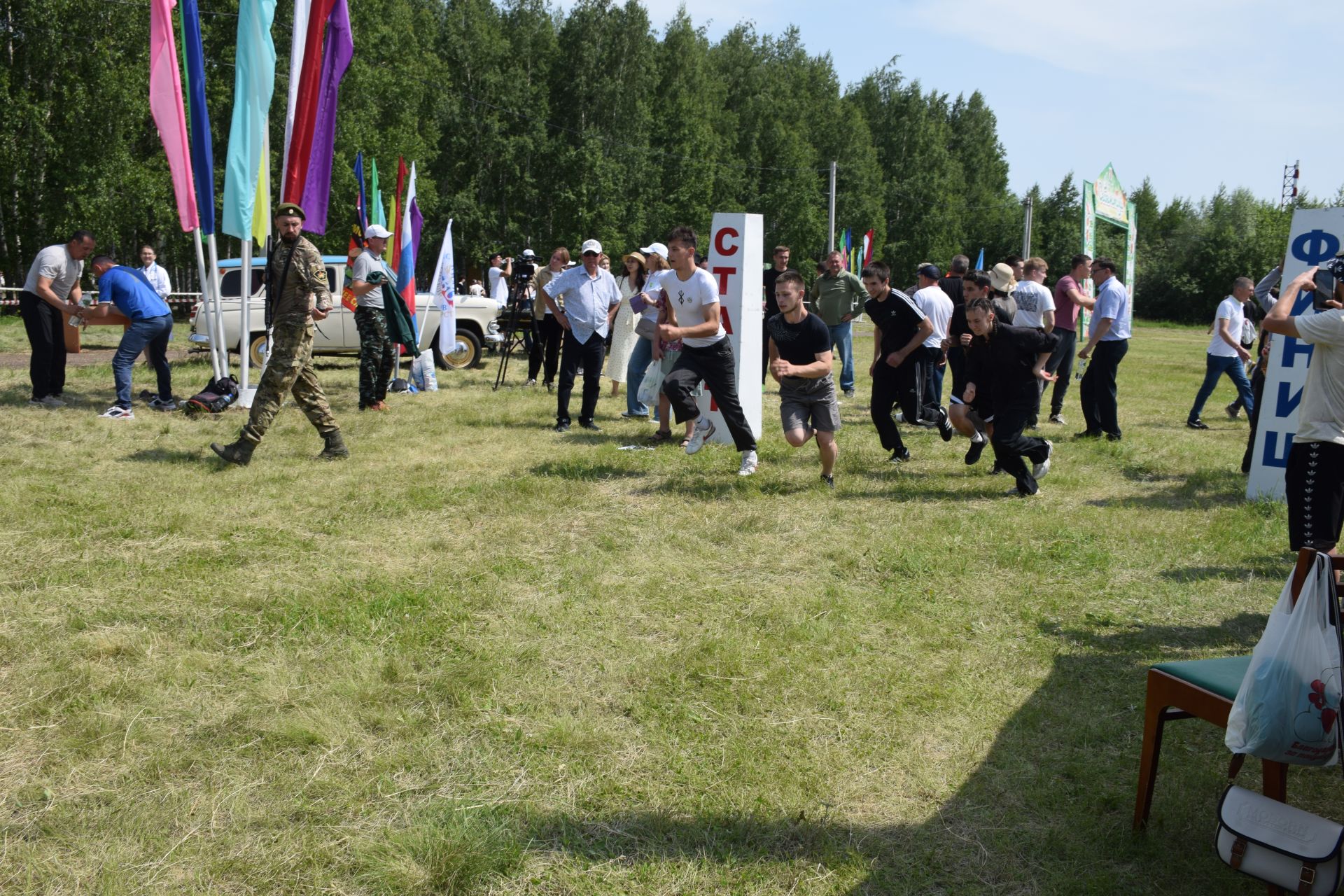 «Тропа мужества» и трофеи СВО: патриотическая площадка фонда «Все для Победы Нурлат» стала центром притяжения на Сабантуе