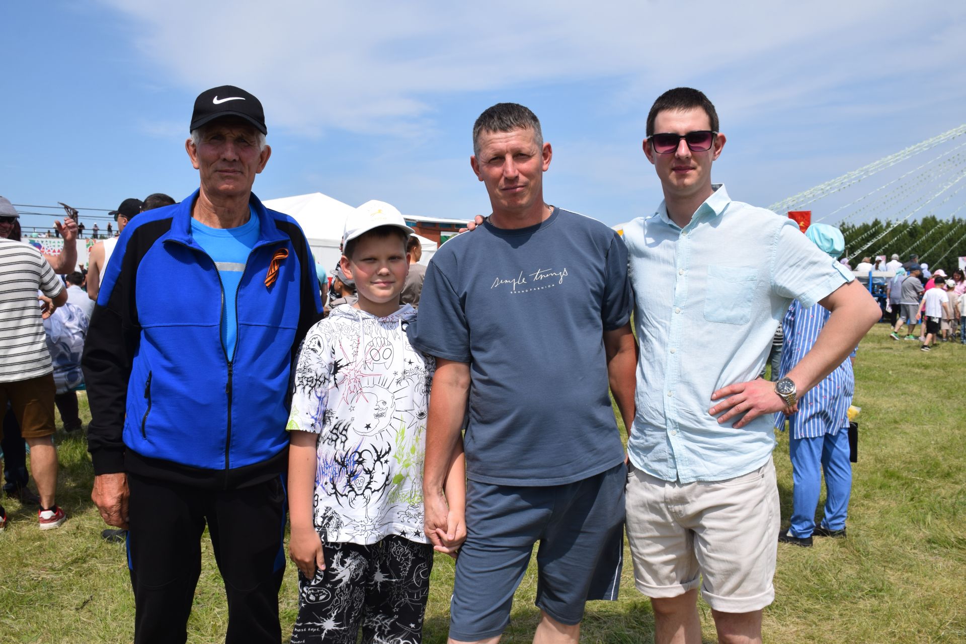 Захит Зядитов из Нового Иглайкина покорил 12-метровый шест на Сабантуе в Нурлате