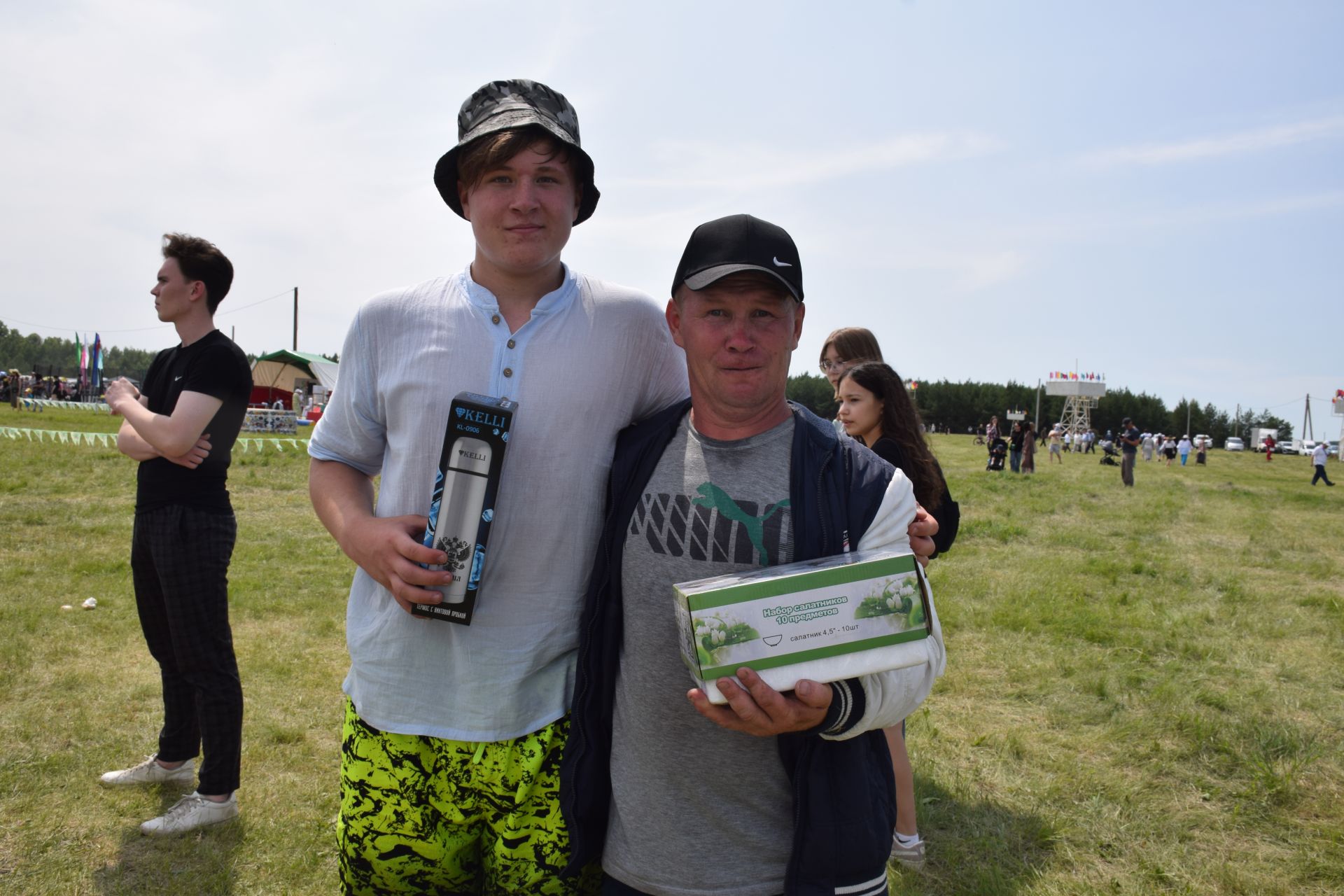 Захит Зядитов из Нового Иглайкина покорил 12-метровый шест на Сабантуе в Нурлате