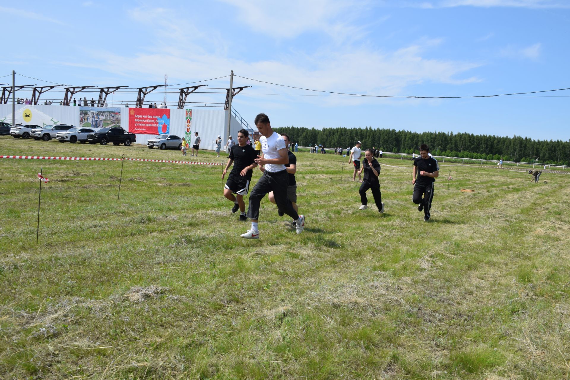 «Тропа мужества» и трофеи СВО: патриотическая площадка фонда «Все для Победы Нурлат» стала центром притяжения на Сабантуе