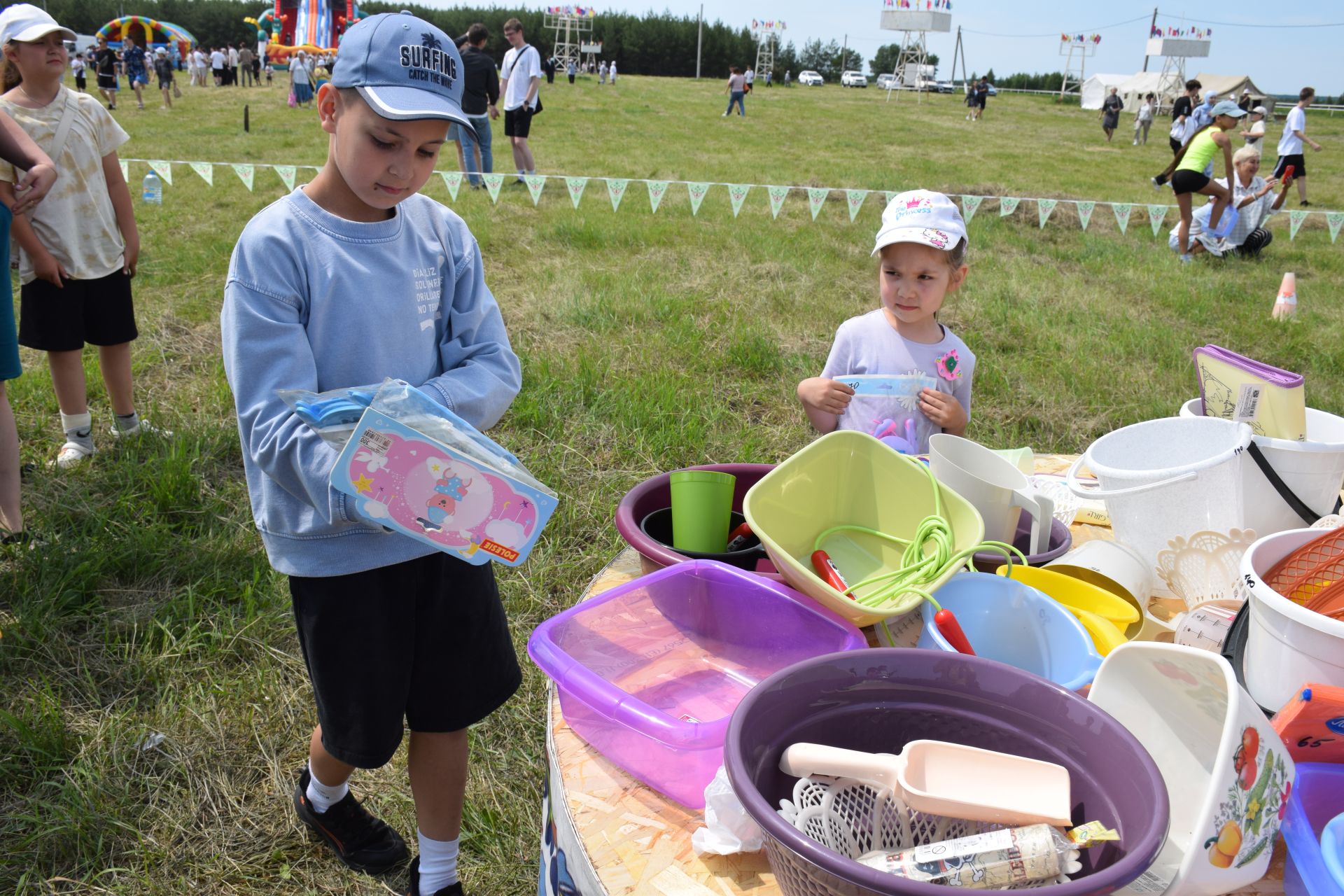 Захит Зядитов из Нового Иглайкина покорил 12-метровый шест на Сабантуе в Нурлате