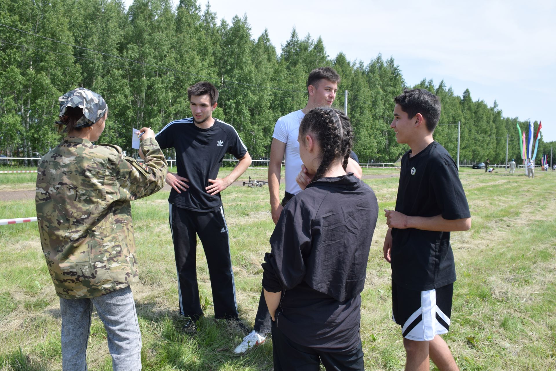 «Тропа мужества» и трофеи СВО: патриотическая площадка фонда «Все для Победы Нурлат» стала центром притяжения на Сабантуе