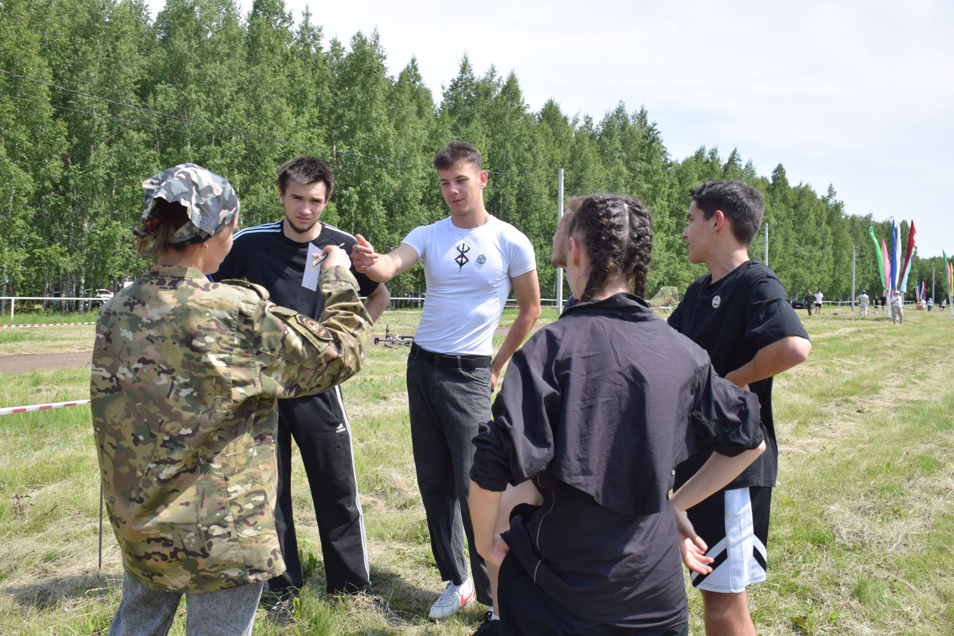 «Тропа мужества» и трофеи СВО: патриотическая площадка фонда «Все для Победы Нурлат» стала центром притяжения на Сабантуе