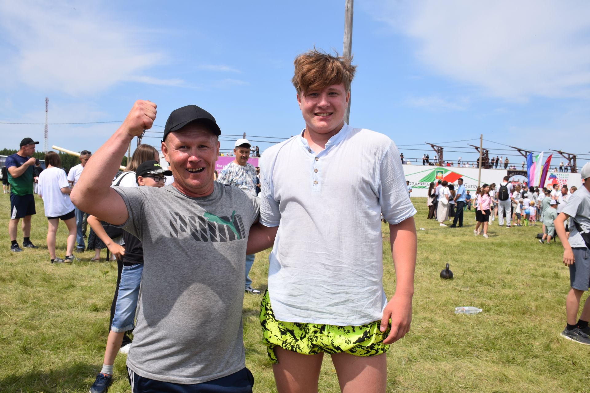 Захит Зядитов из Нового Иглайкина покорил 12-метровый шест на Сабантуе в Нурлате