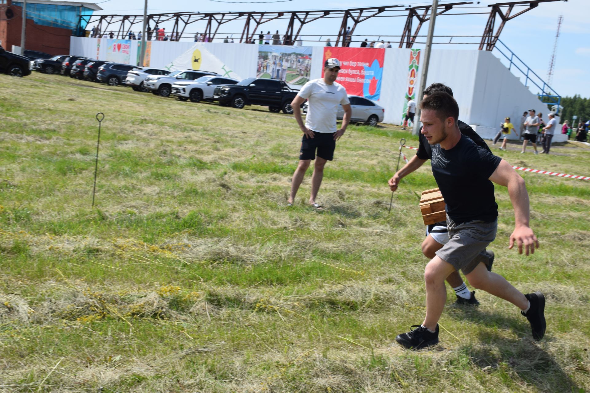 «Тропа мужества» и трофеи СВО: патриотическая площадка фонда «Все для Победы Нурлат» стала центром притяжения на Сабантуе