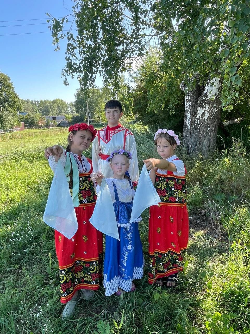 В Мамыково окунулись в историю: яркий праздник косоворотки объединил поколения