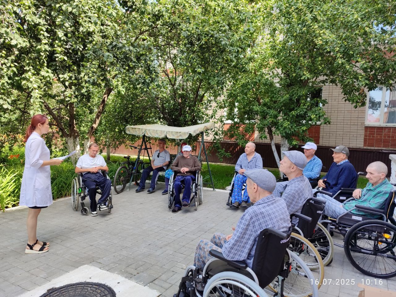 Цветные мечты: в Нурлатском доме-интернате расцвел праздник творчества