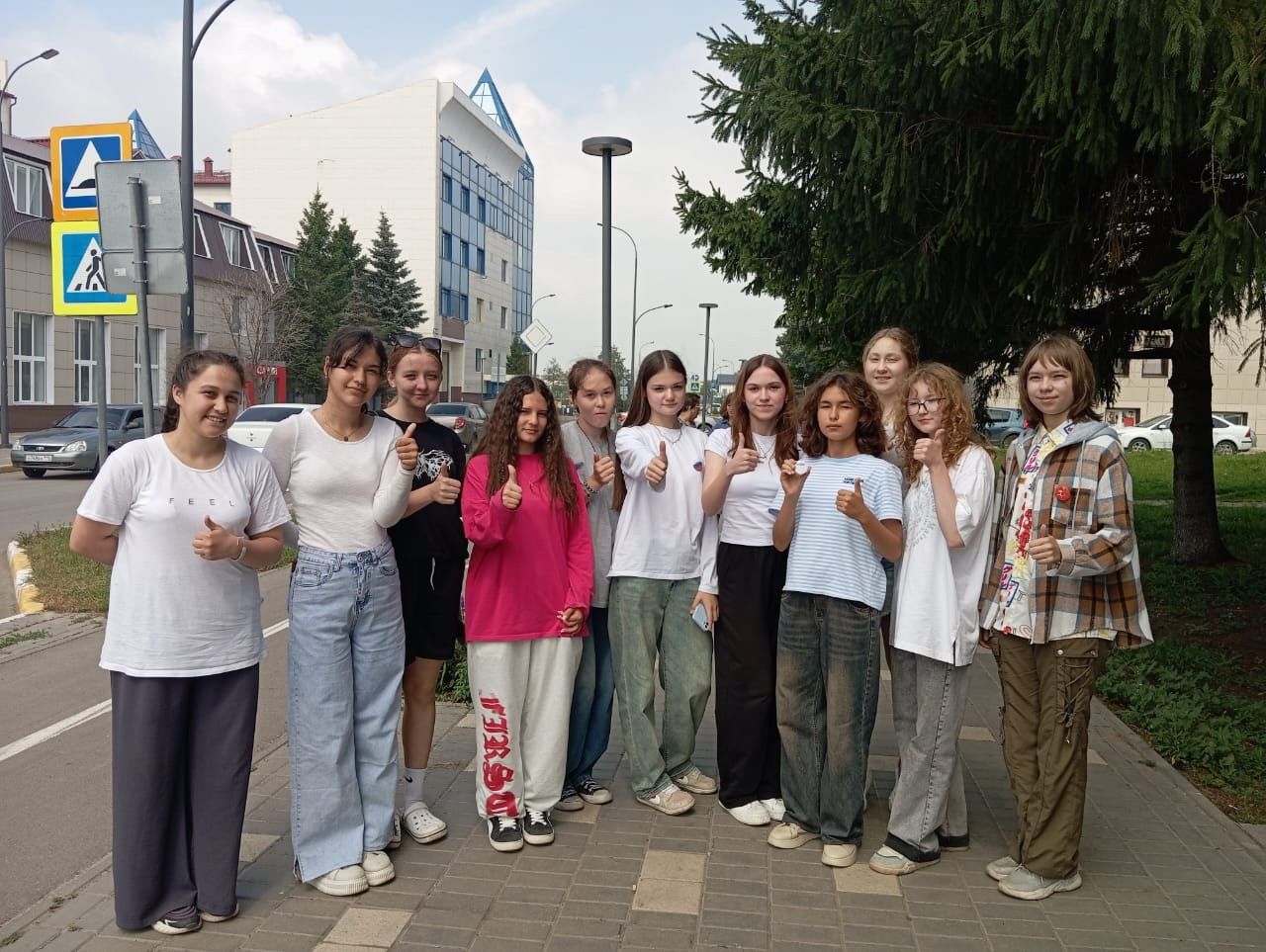 Чай для героев: школьники и ветераны Нурлата поддержали бойцов СВО