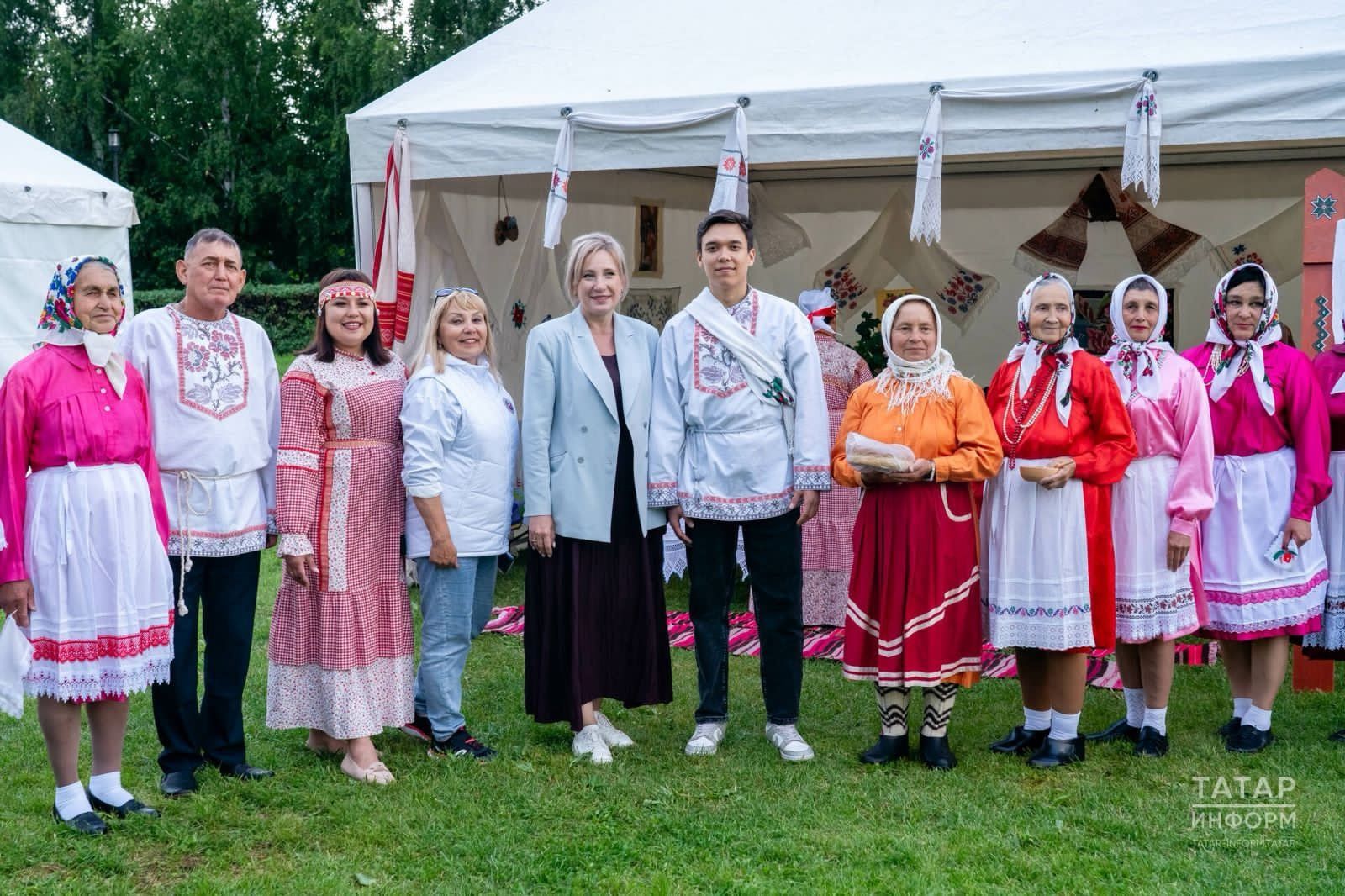 «Древо жизни» в Казани: Нурлатские артисты украсили фестиваль культур Поволжья