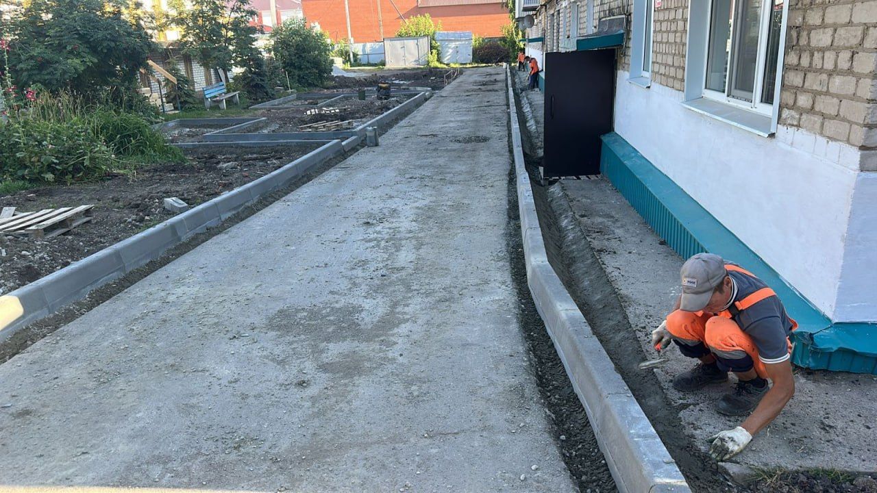 Нурлат преображается: 11 дворов благоустроено, работы идут еще в четырех