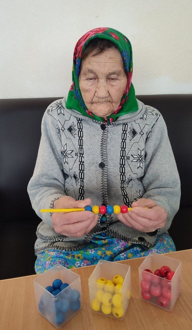 В Нурлатском доме престарелых проводят занятия для восстановления моторики рук