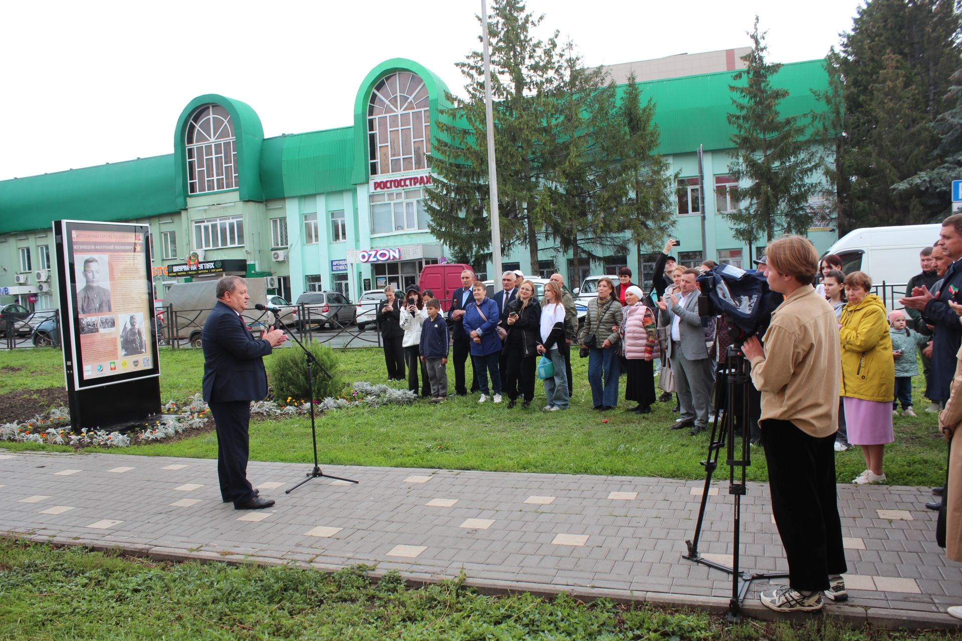 В Нурлате открылась уличная галерея земляков-героев Великой Отечественной войны