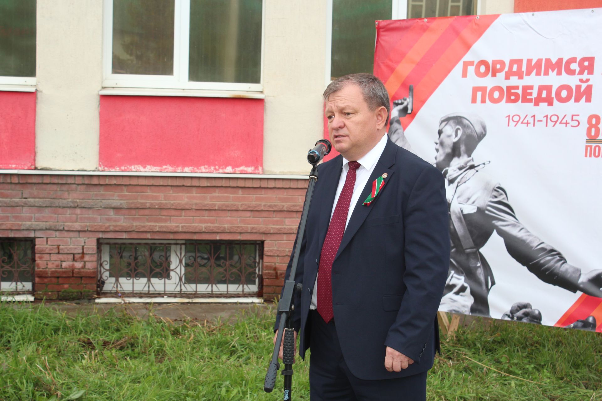 В Нурлате открылась уличная галерея земляков-героев Великой Отечественной войны