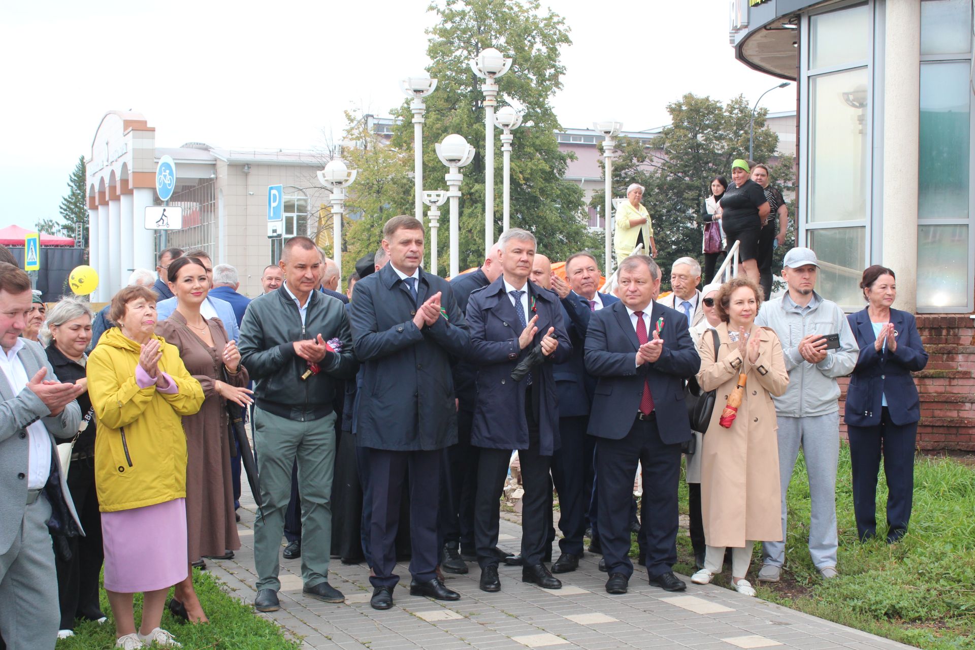 В Нурлате открылась уличная галерея земляков-героев Великой Отечественной войны